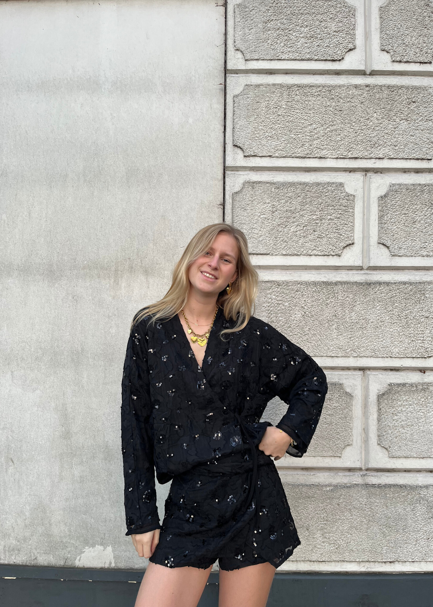 Flo Boutique Top Iris Black