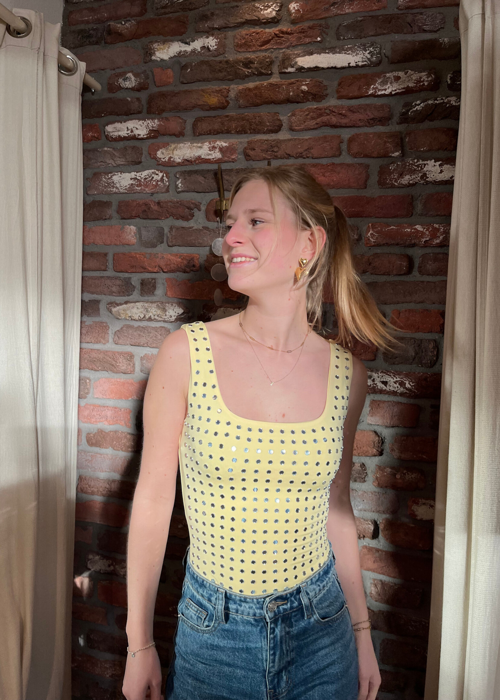 Flo Boutique Body Velite Studs Yellow