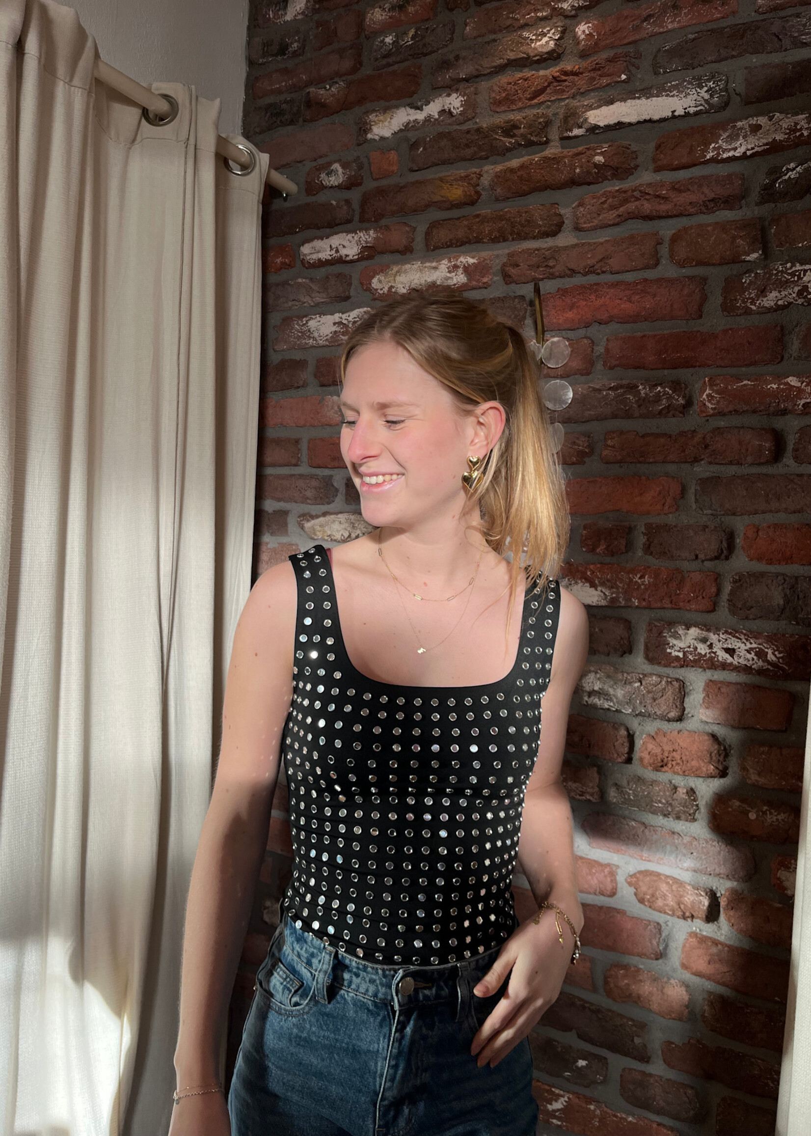 Flo Boutique Body Velite Studs Black