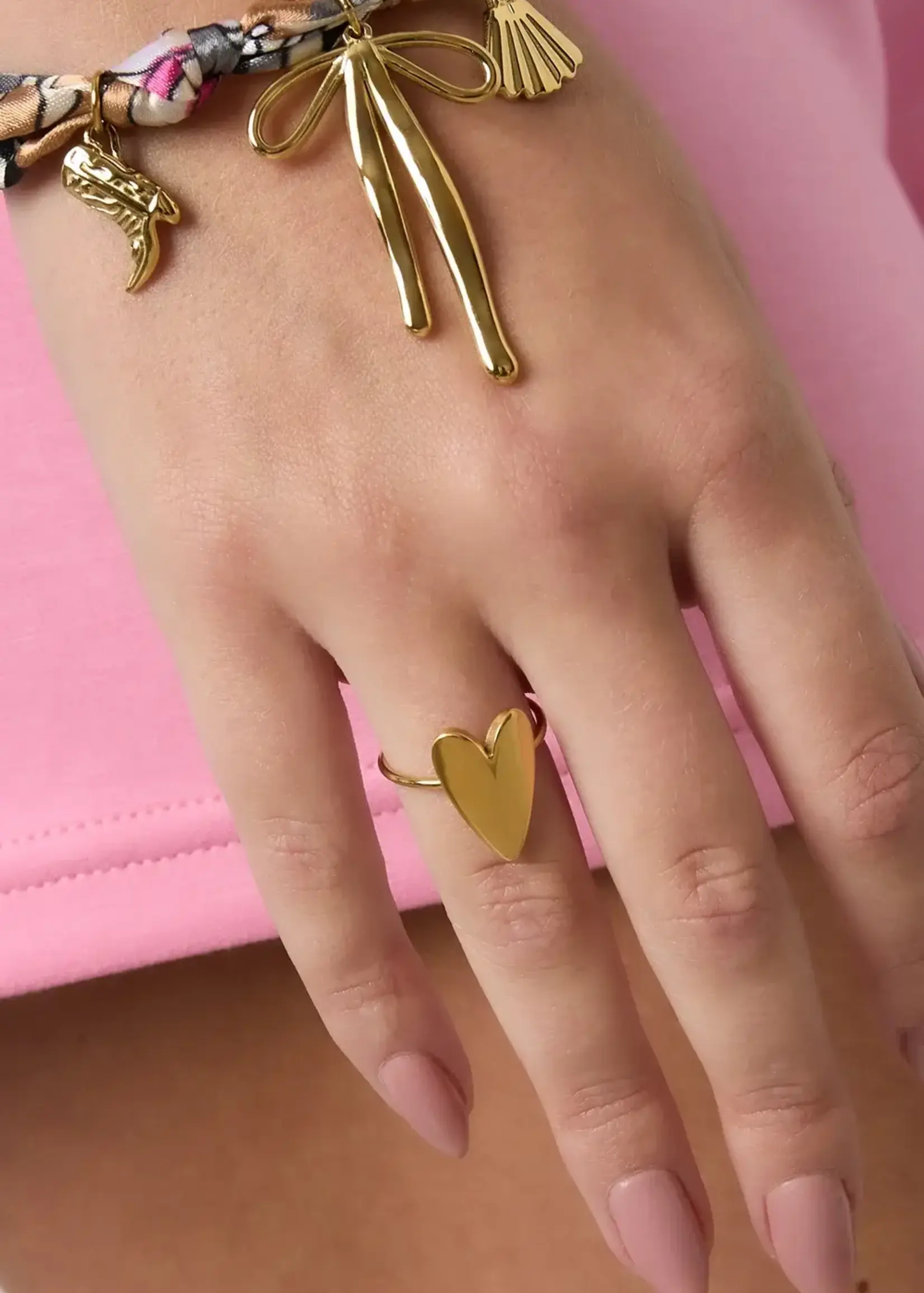 Flo Boutique Ring Simple Love