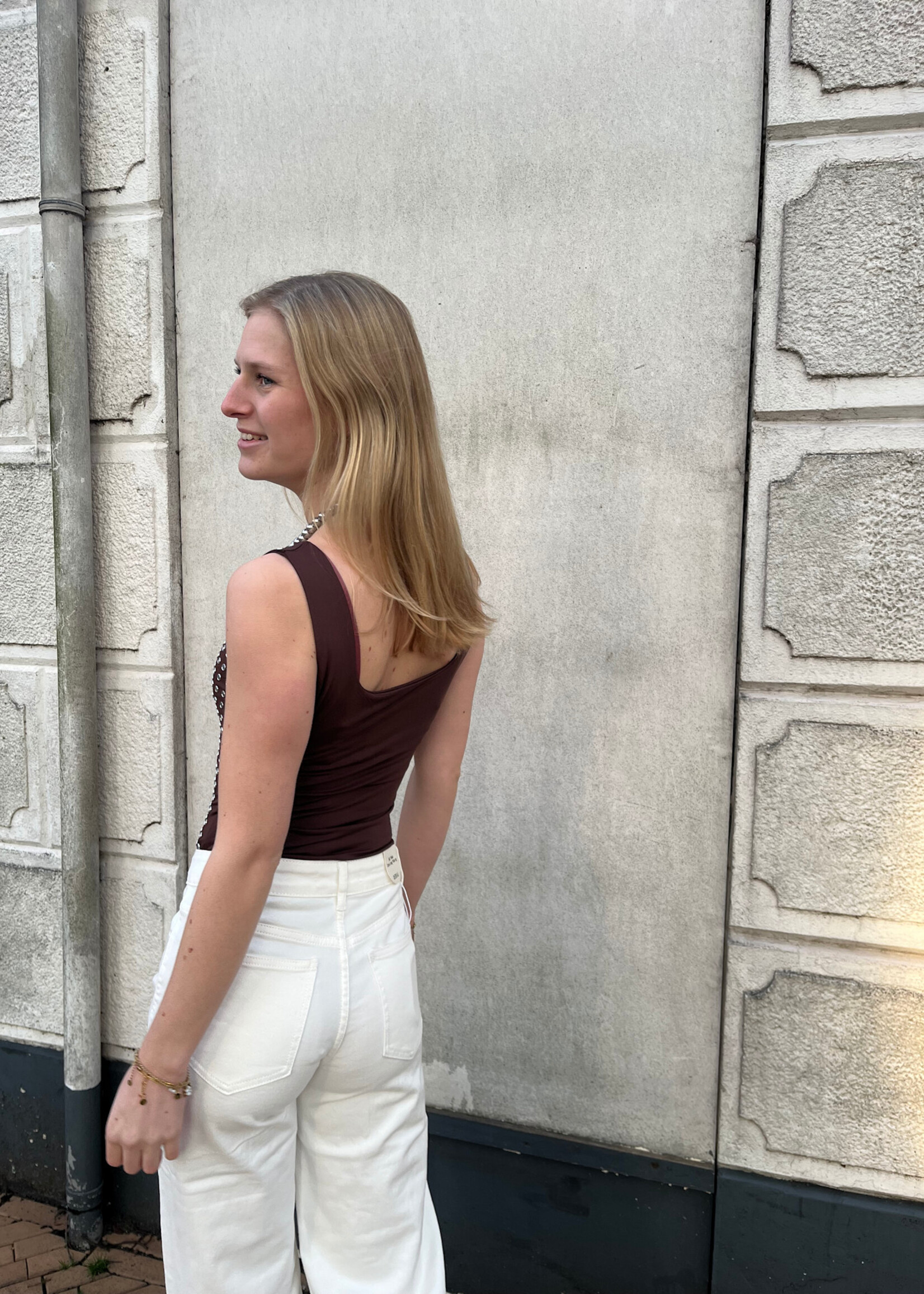 Flo Boutique Body Velite Studs Brown