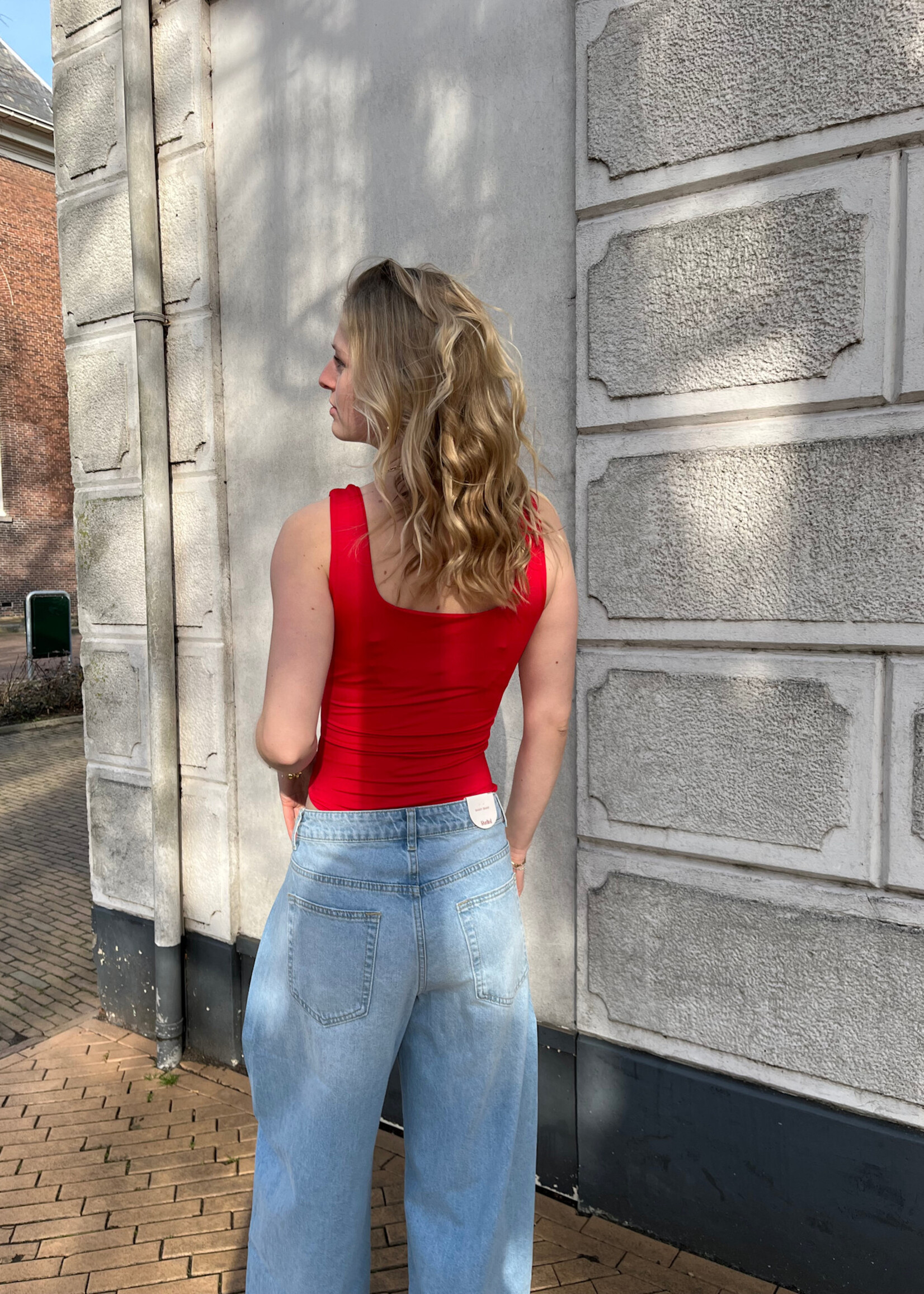 Flo Boutique Body Velite Studs Red