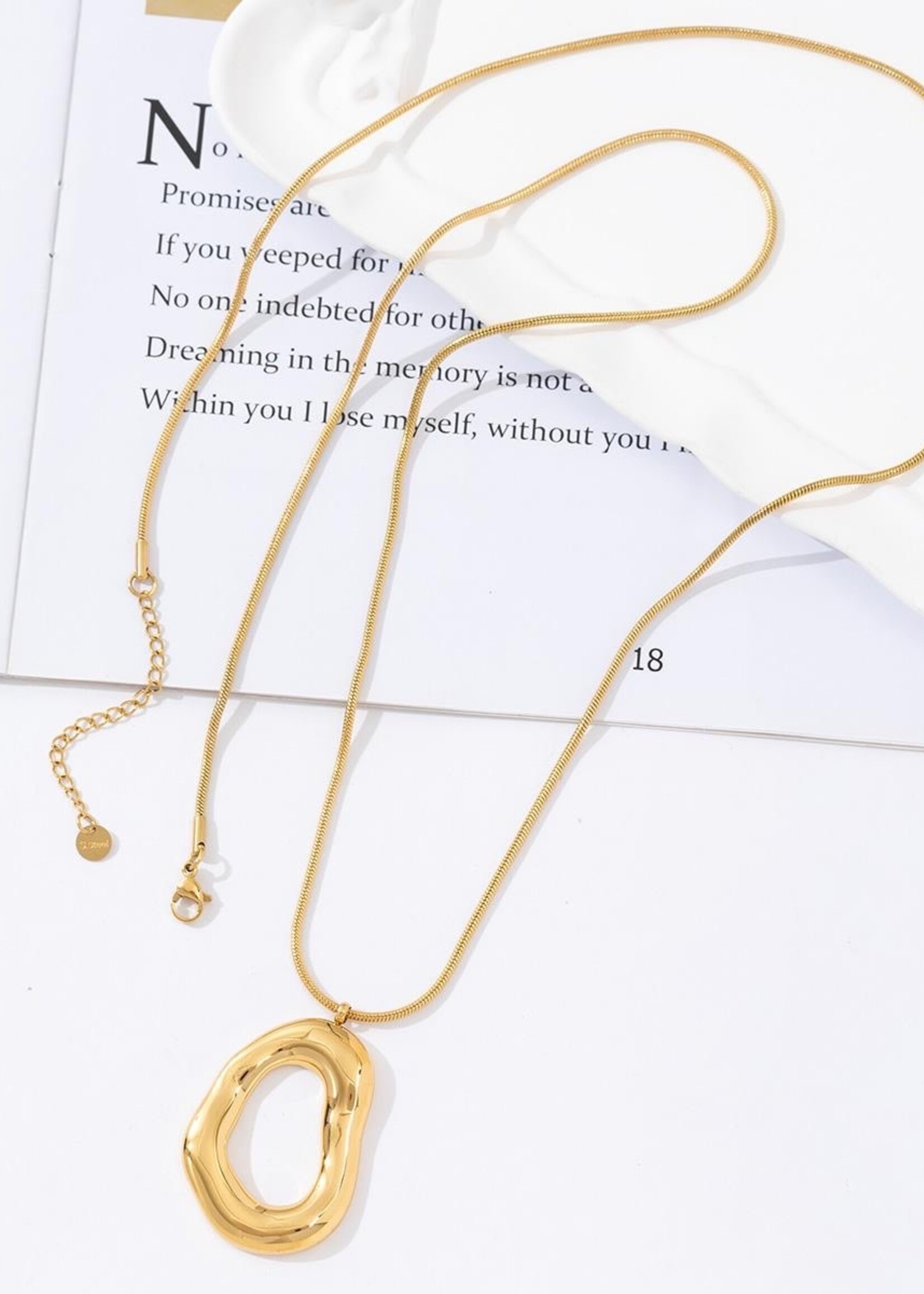 Flo Boutique Long Necklace Aesthetic