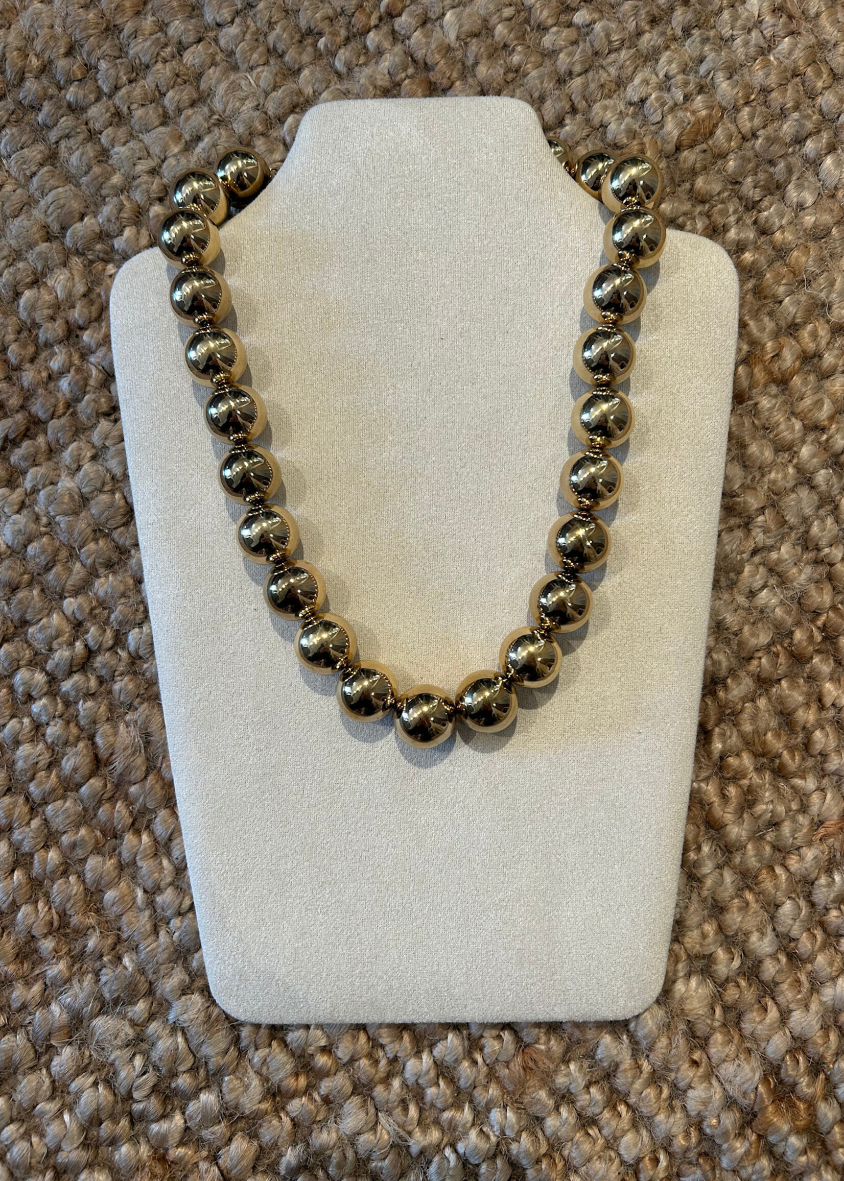 Flo Boutique Hollow Bead Necklace Big Size