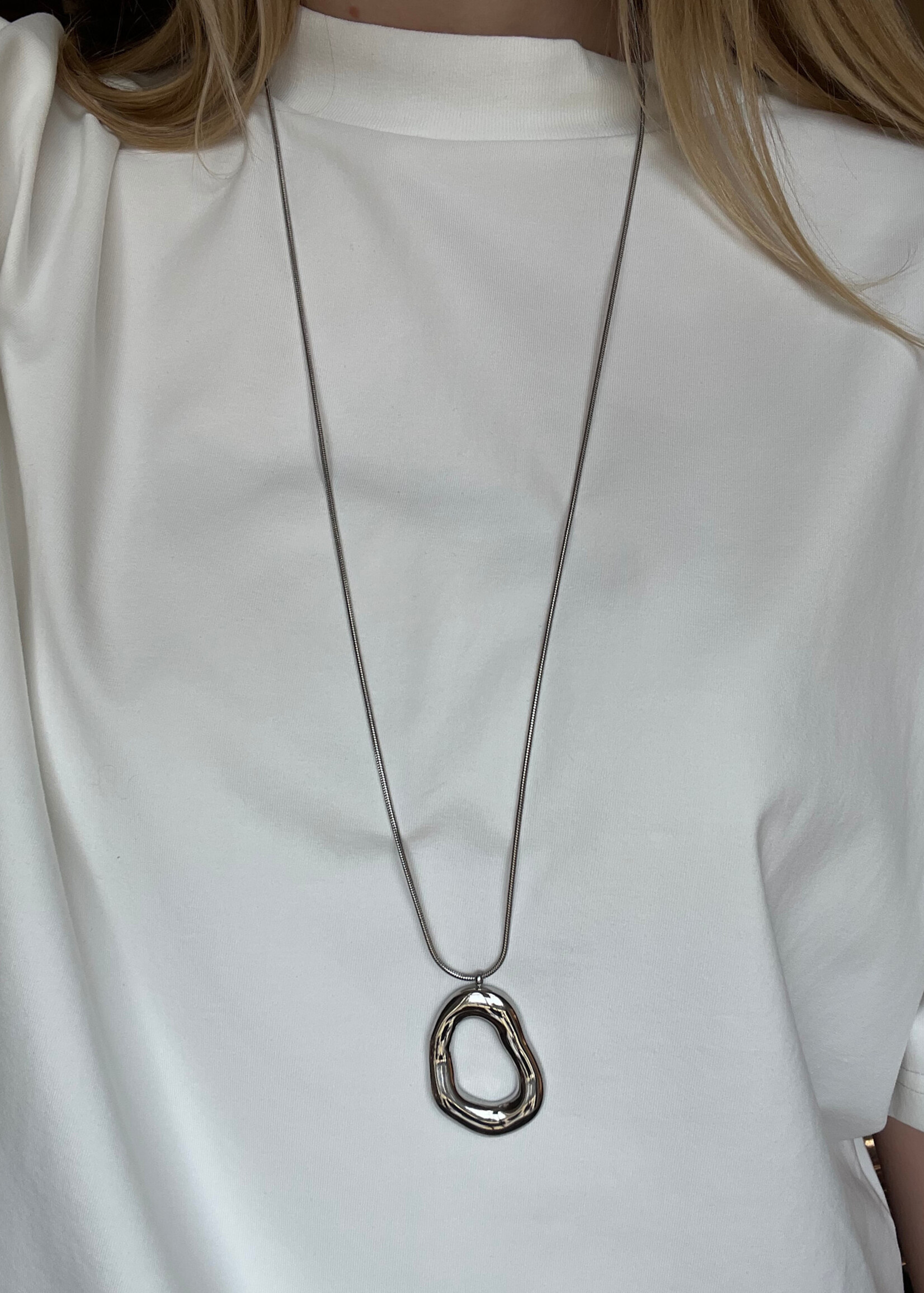 Flo Boutique Long Necklace Aesthetic