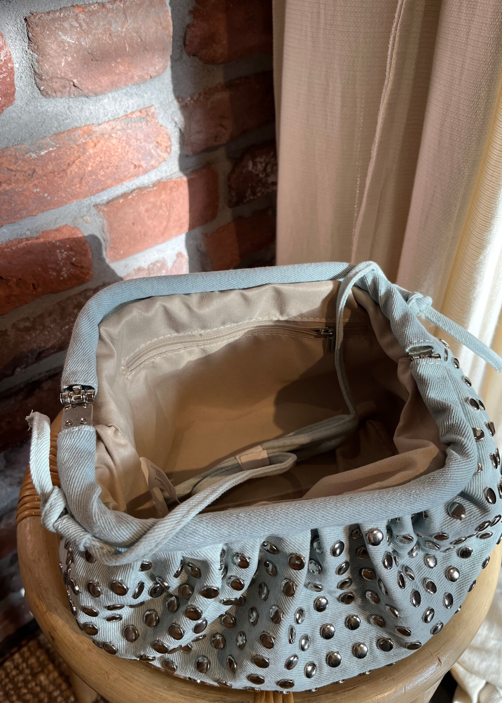 Flo Boutique Clutch Nola Studs Jeans