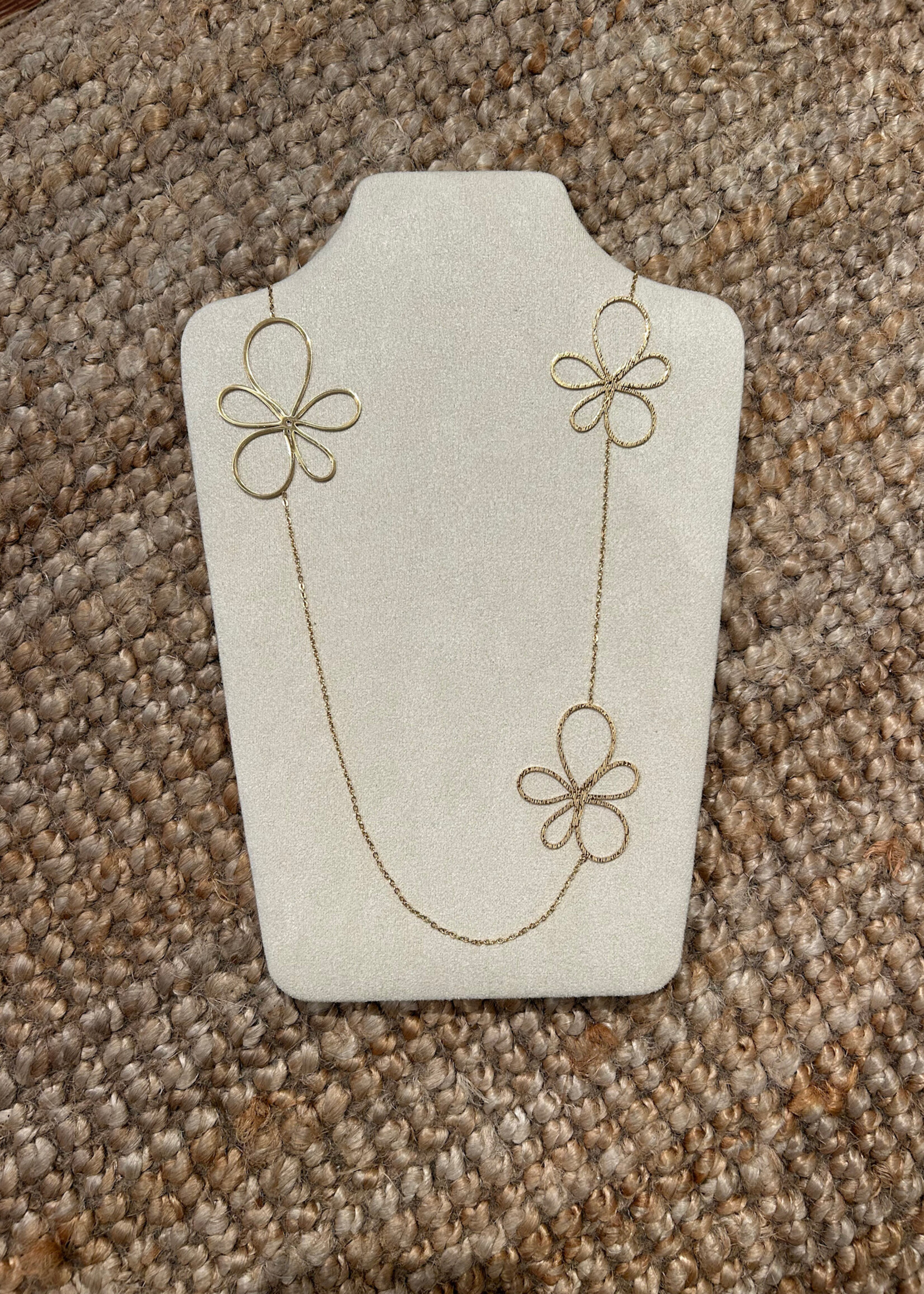 Flo Boutique Long Necklace Flowers