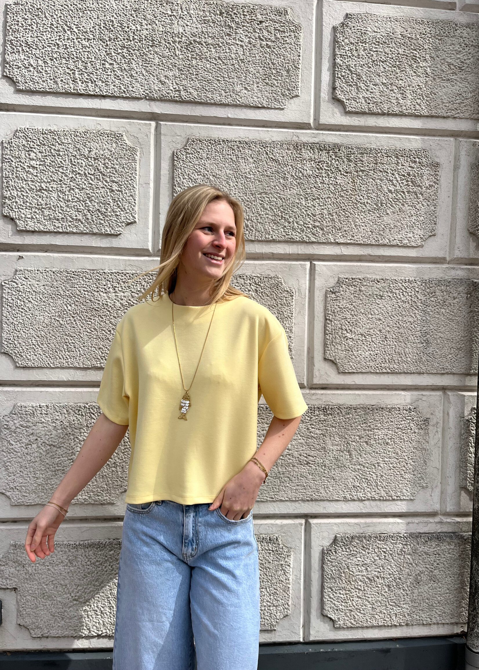 Flo Boutique Basic Top Fiene Butter Yellow