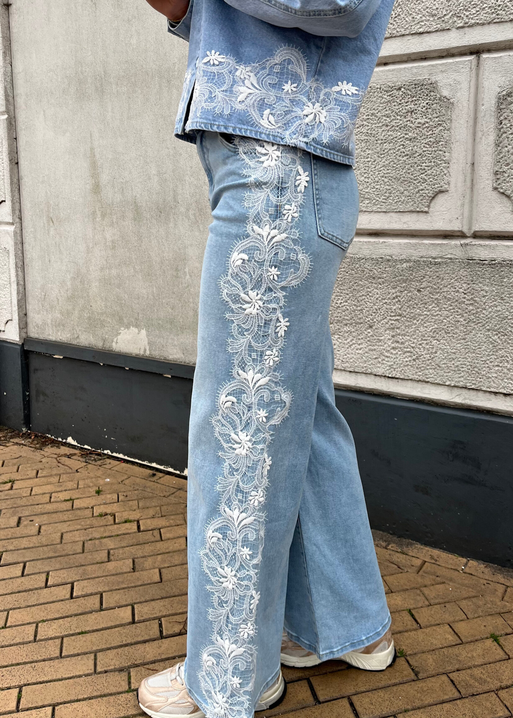 Flo Boutique Wide Leg Jeans Charlie Lace