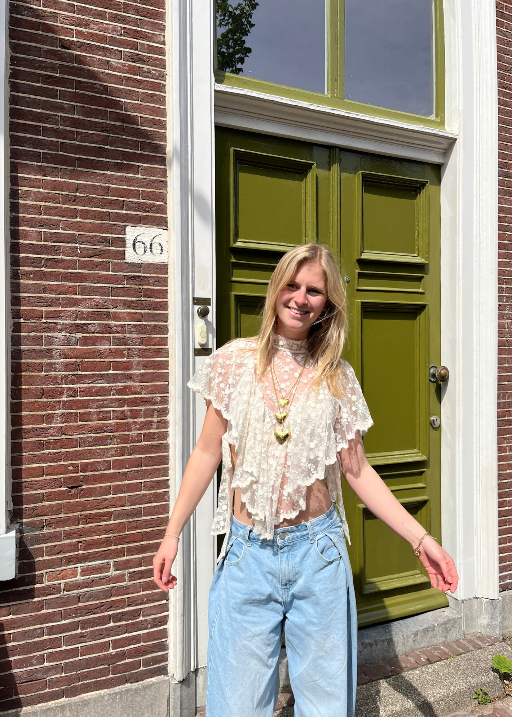 Flo Boutique Top Maan Beige