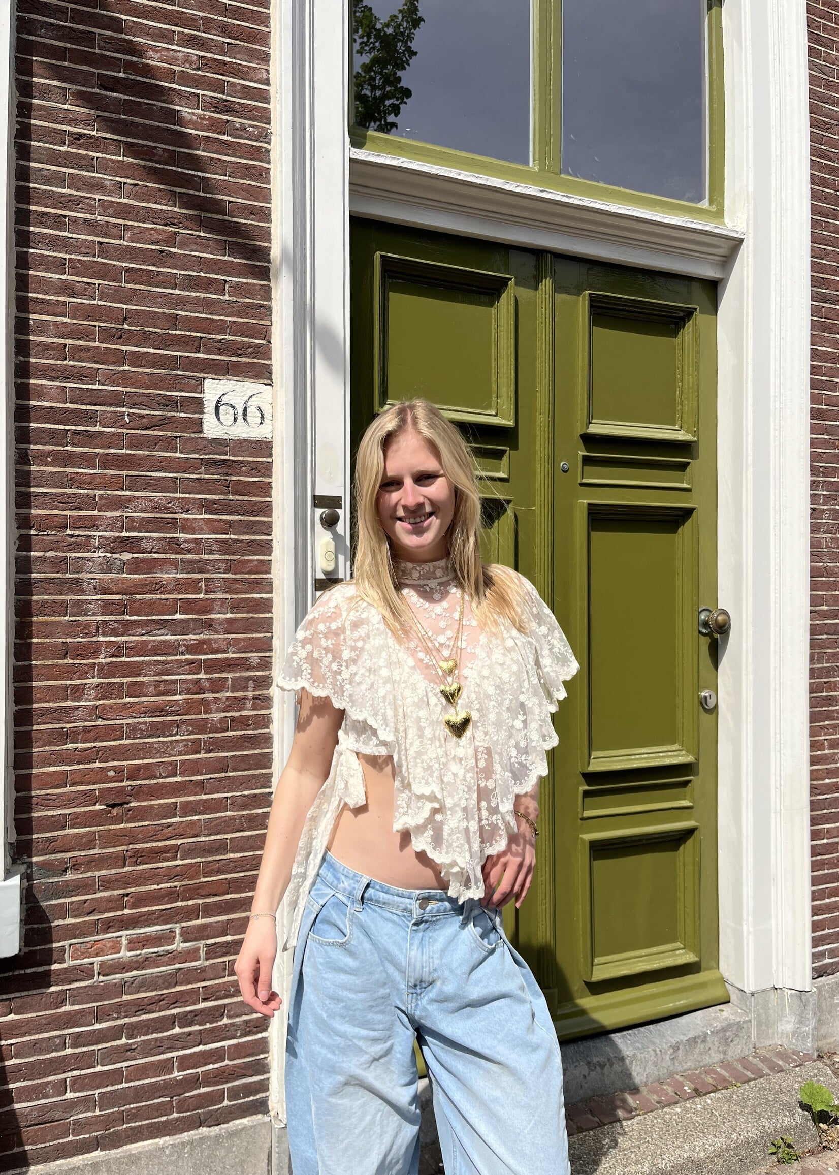 Flo Boutique Top Maan Beige