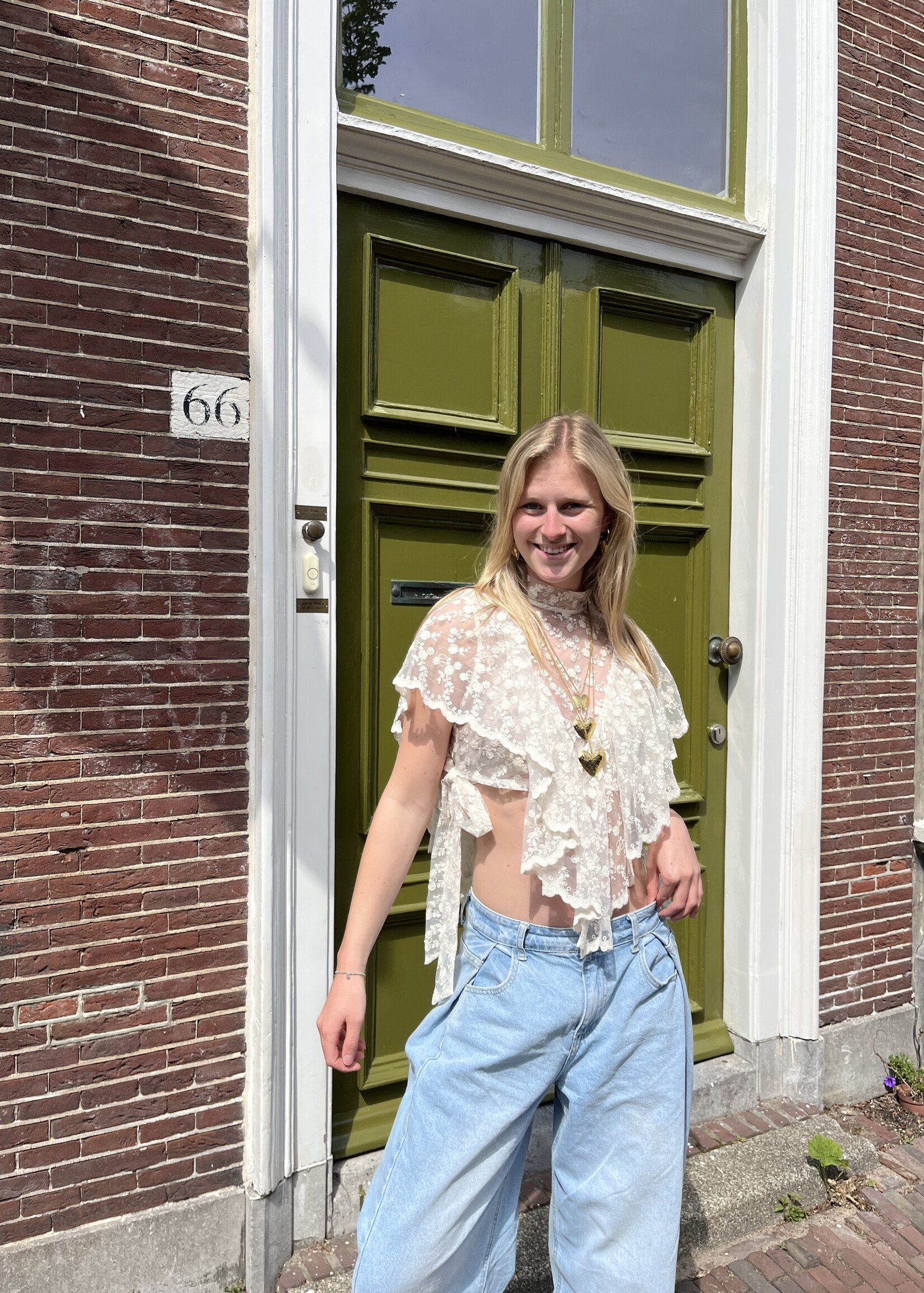 Flo Boutique Top Maan Beige