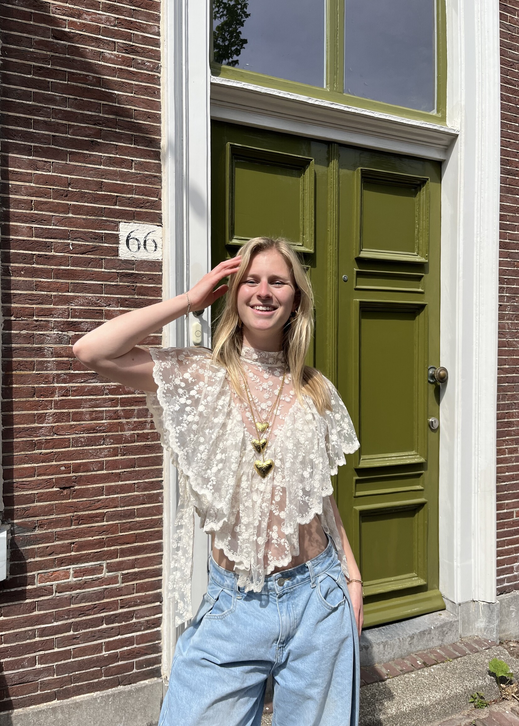 Flo Boutique Top Maan Beige