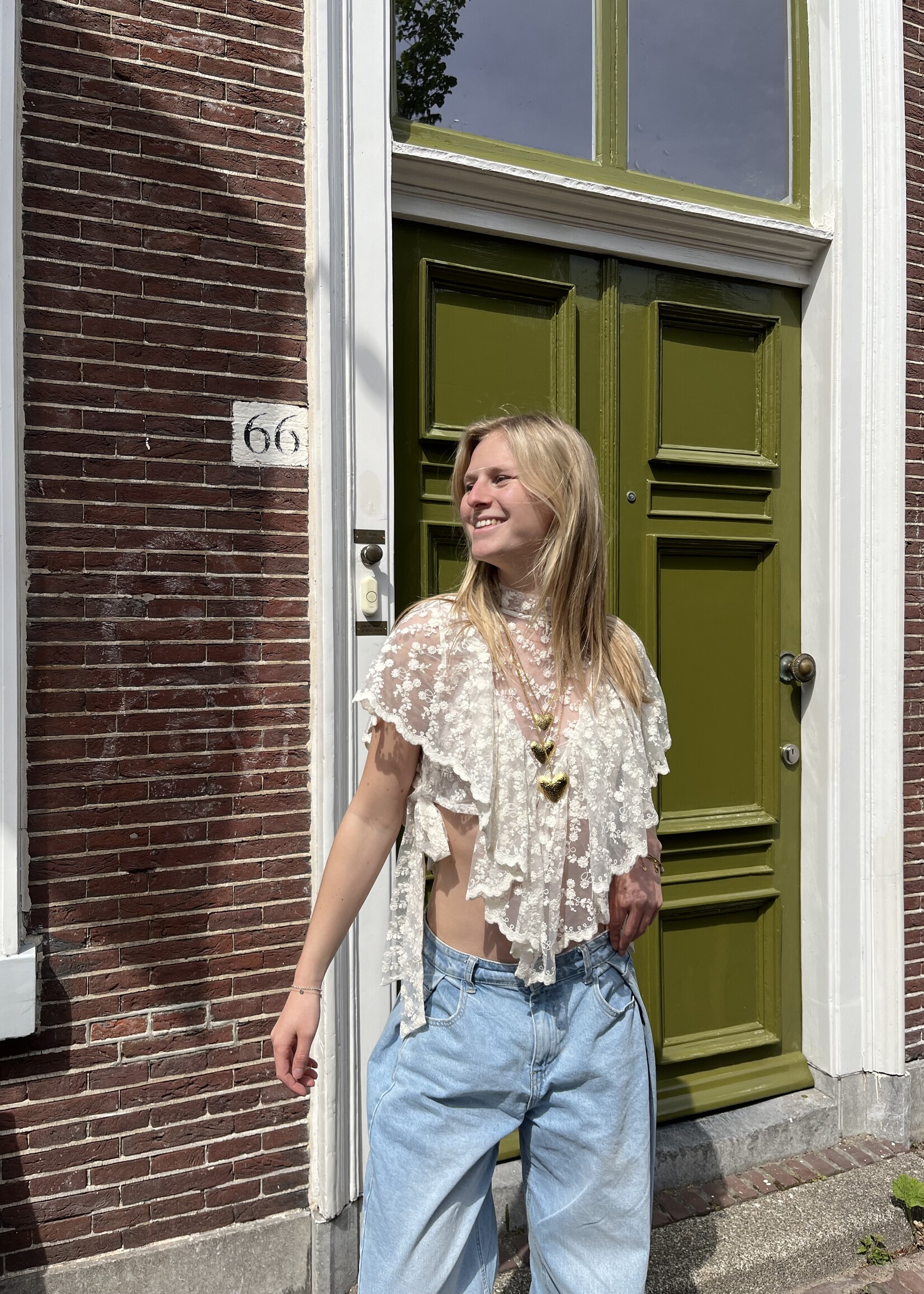 Flo Boutique Top Maan Beige