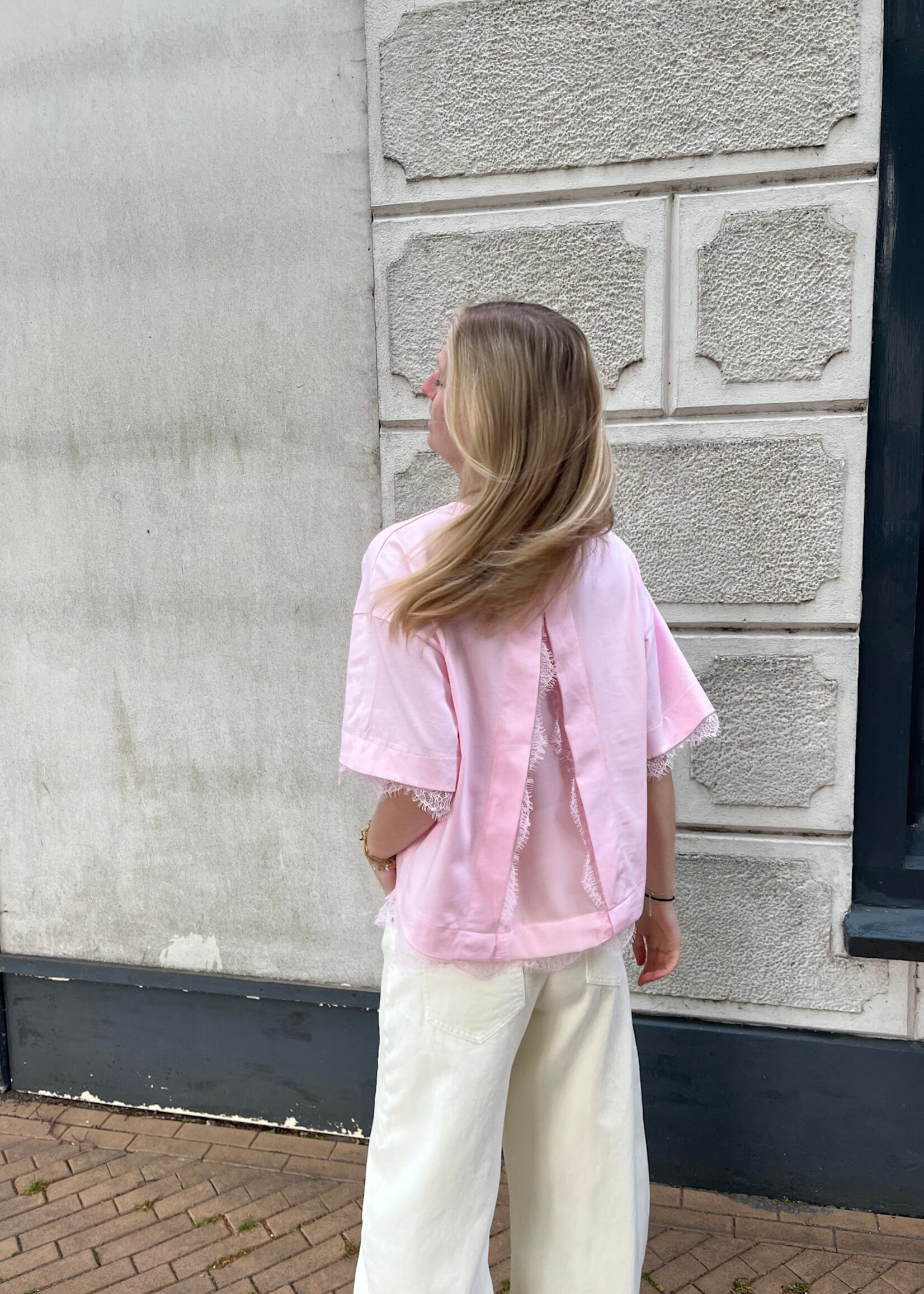 Flo Boutique Lace T-shirt Keet Pink