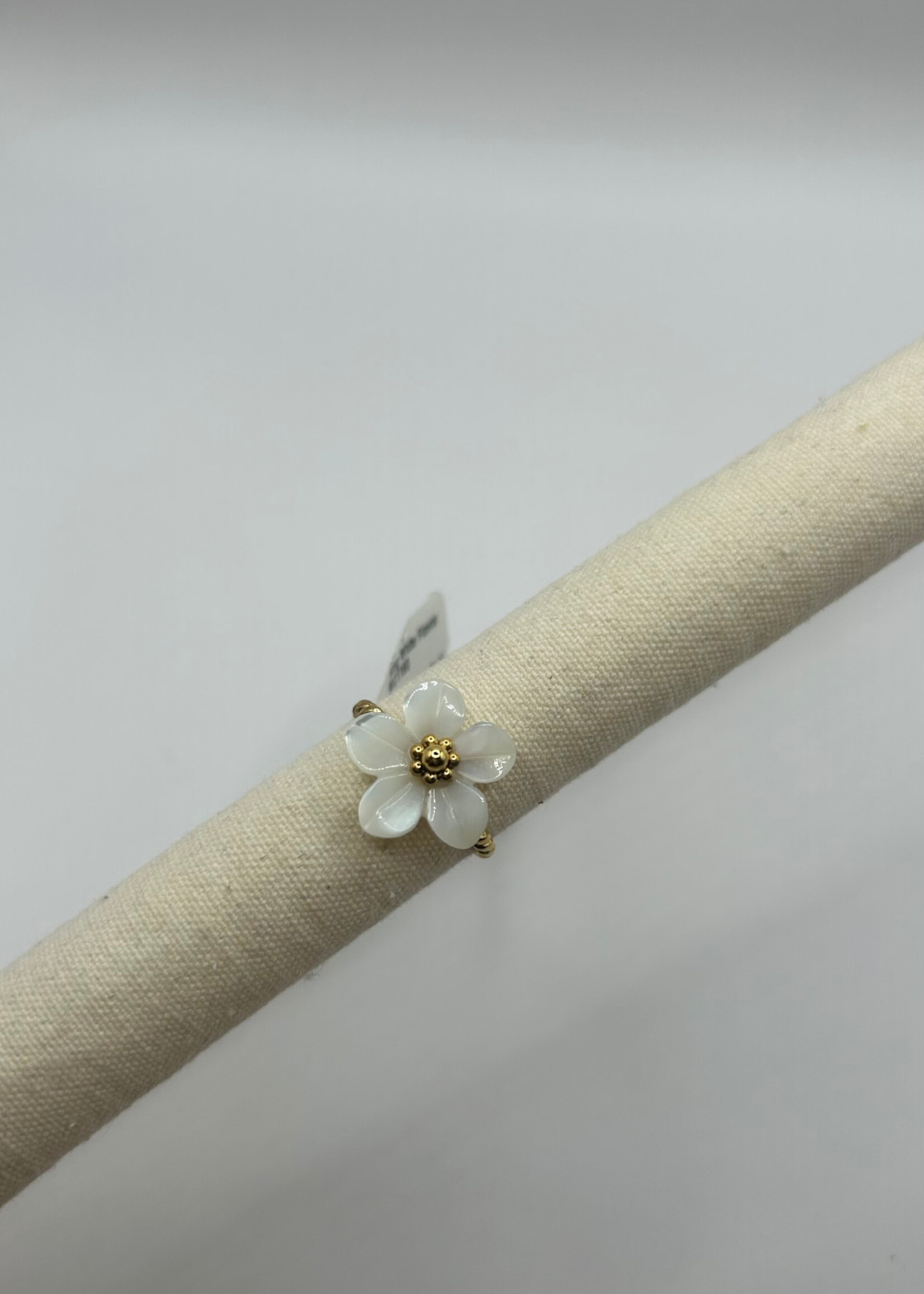 Flo Boutique Ring White Flower