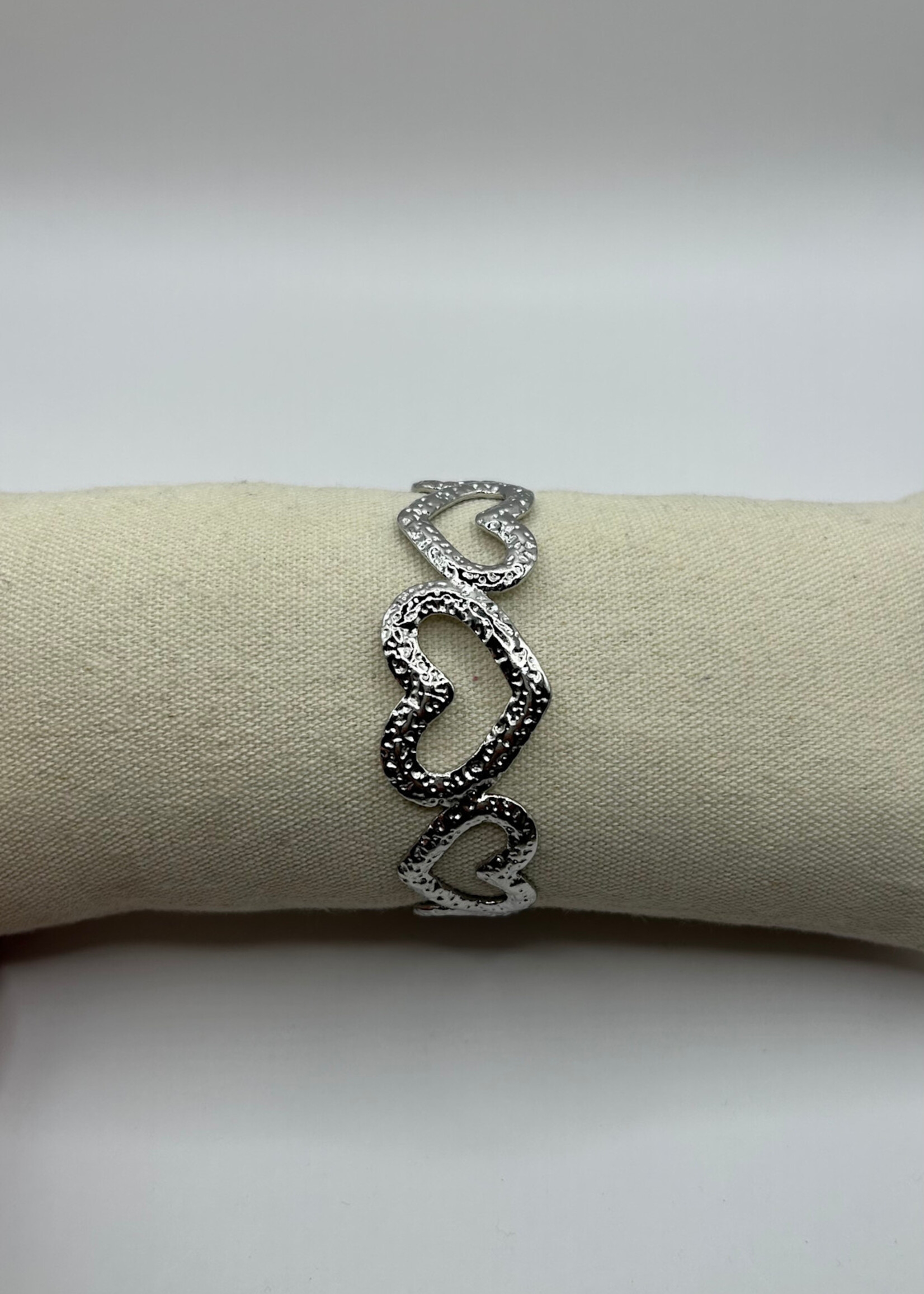 Flo Boutique Bangle Crushed Hearts