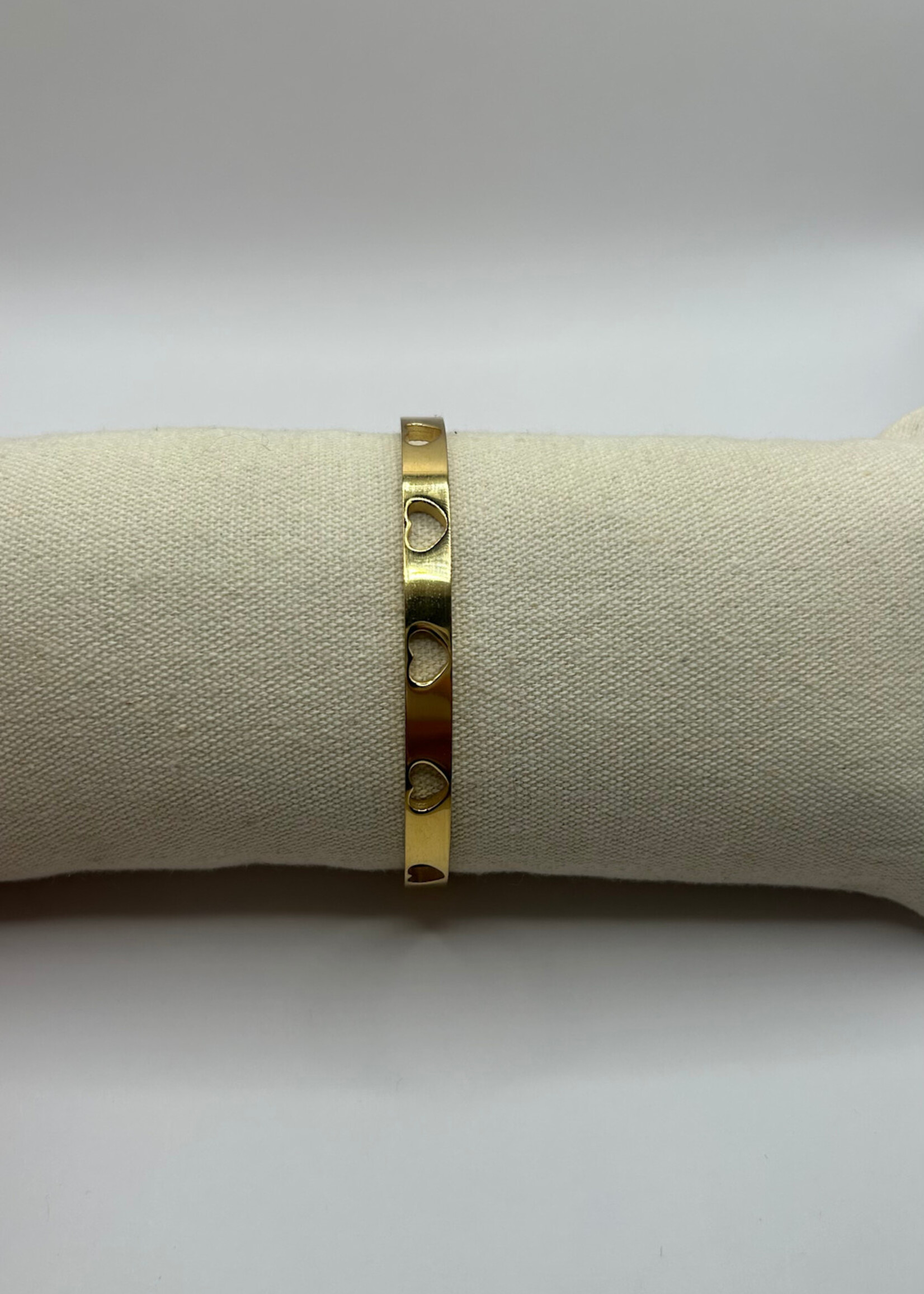 Flo Boutique Open Heart Bangle