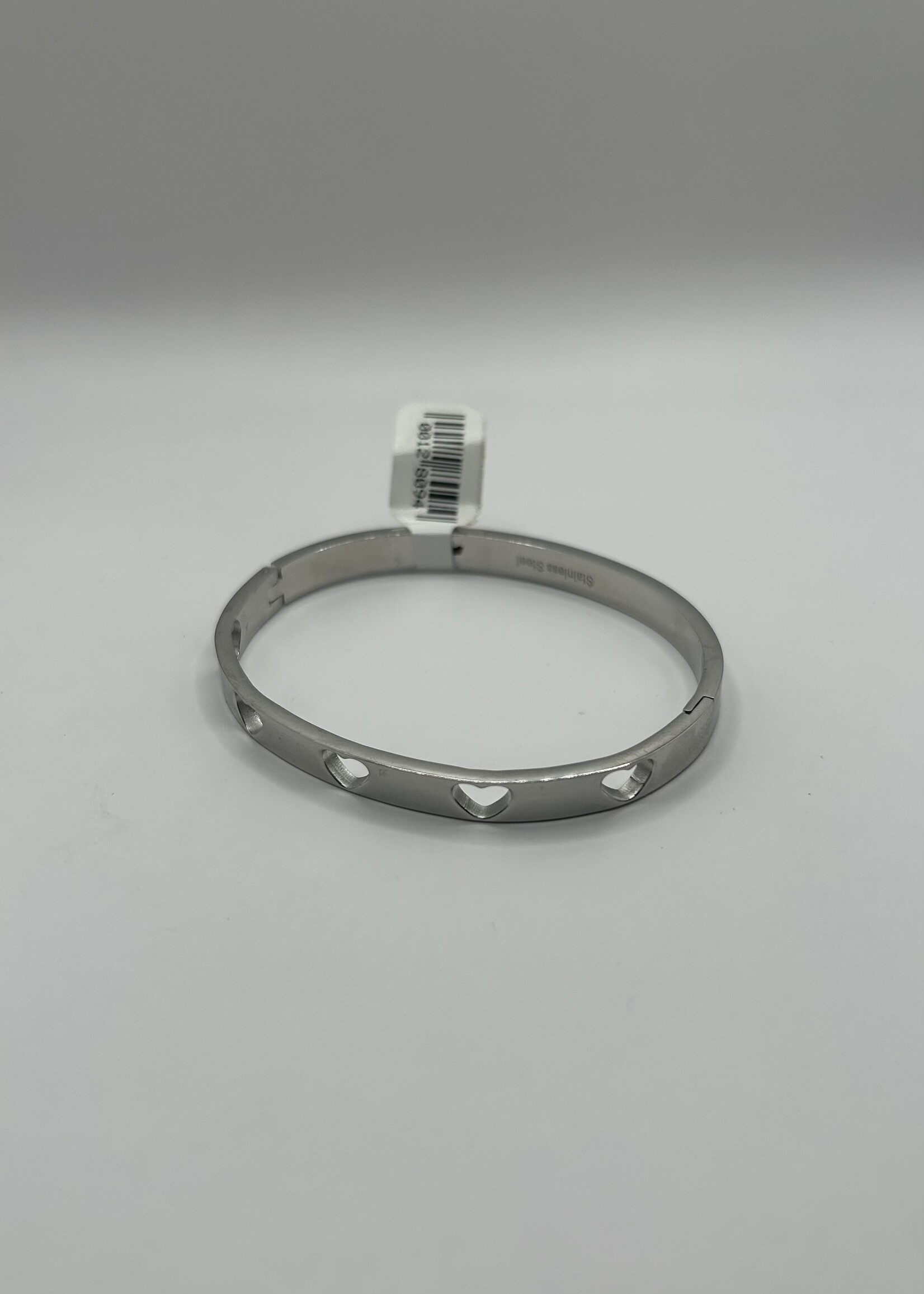 Flo Boutique Open Heart Bangle
