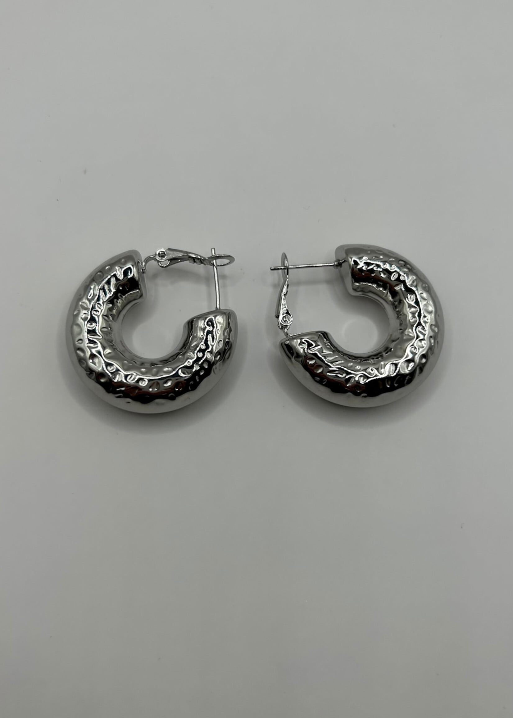 Flo Boutique Hammered Hoops