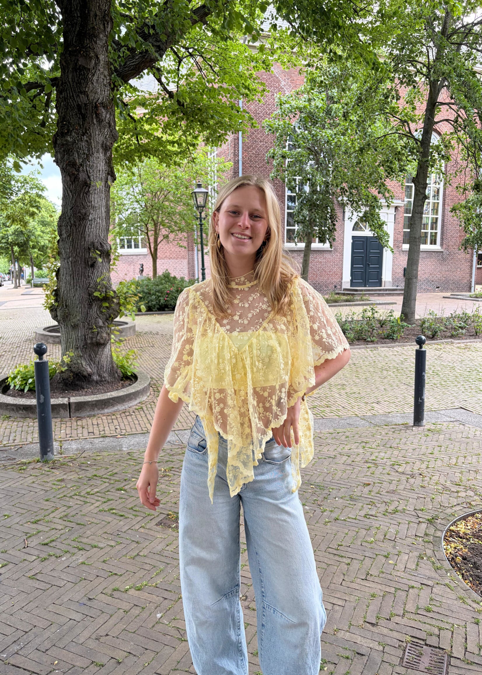 Flo Boutique Top Maan Yellow