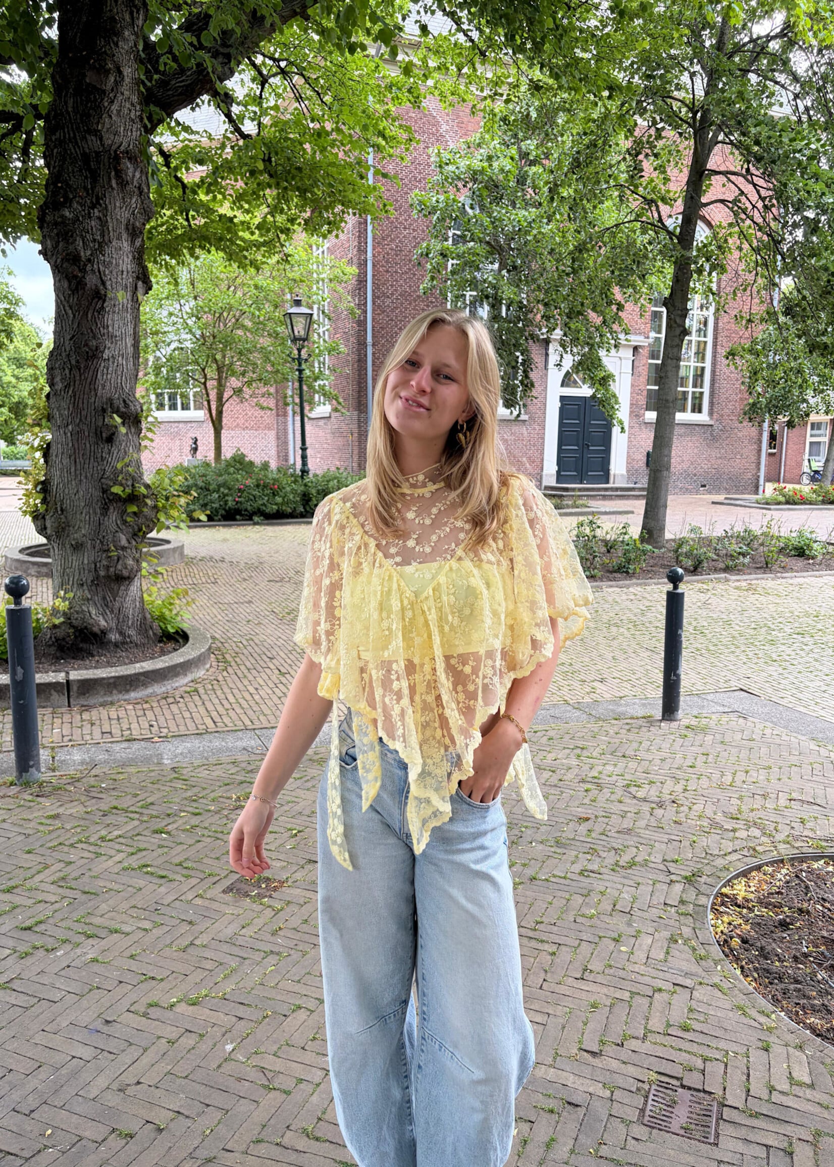 Flo Boutique Top Maan Yellow
