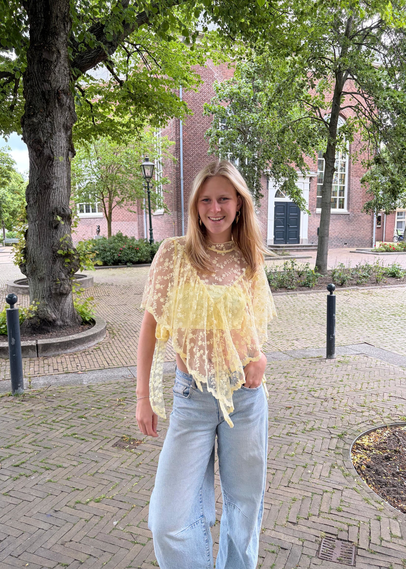 Flo Boutique Top Maan Yellow