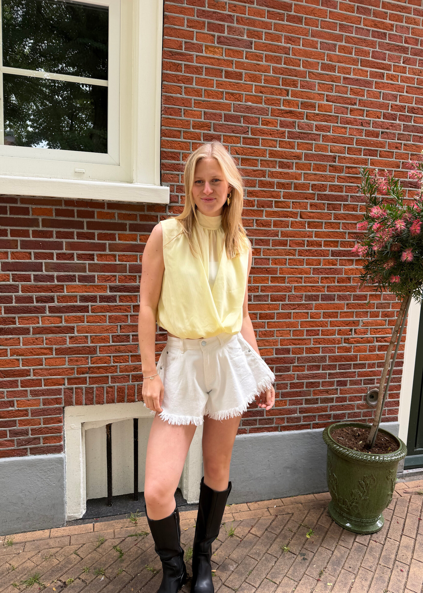 Flo Boutique Denim Short Stevie White