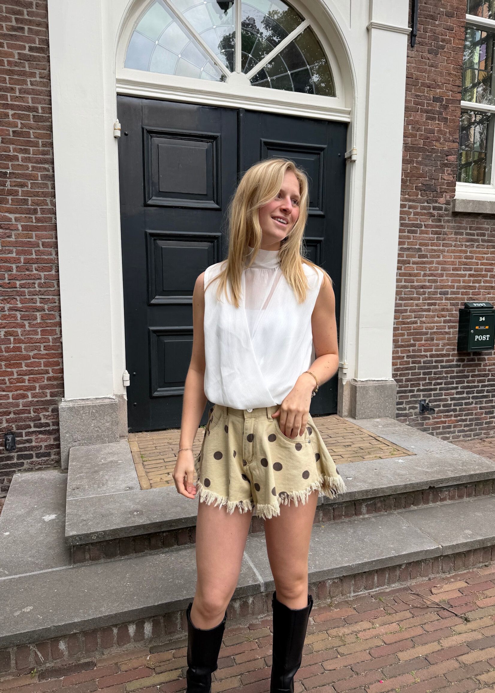 Flo Boutique Denim Short Stevie Dots Taupe
