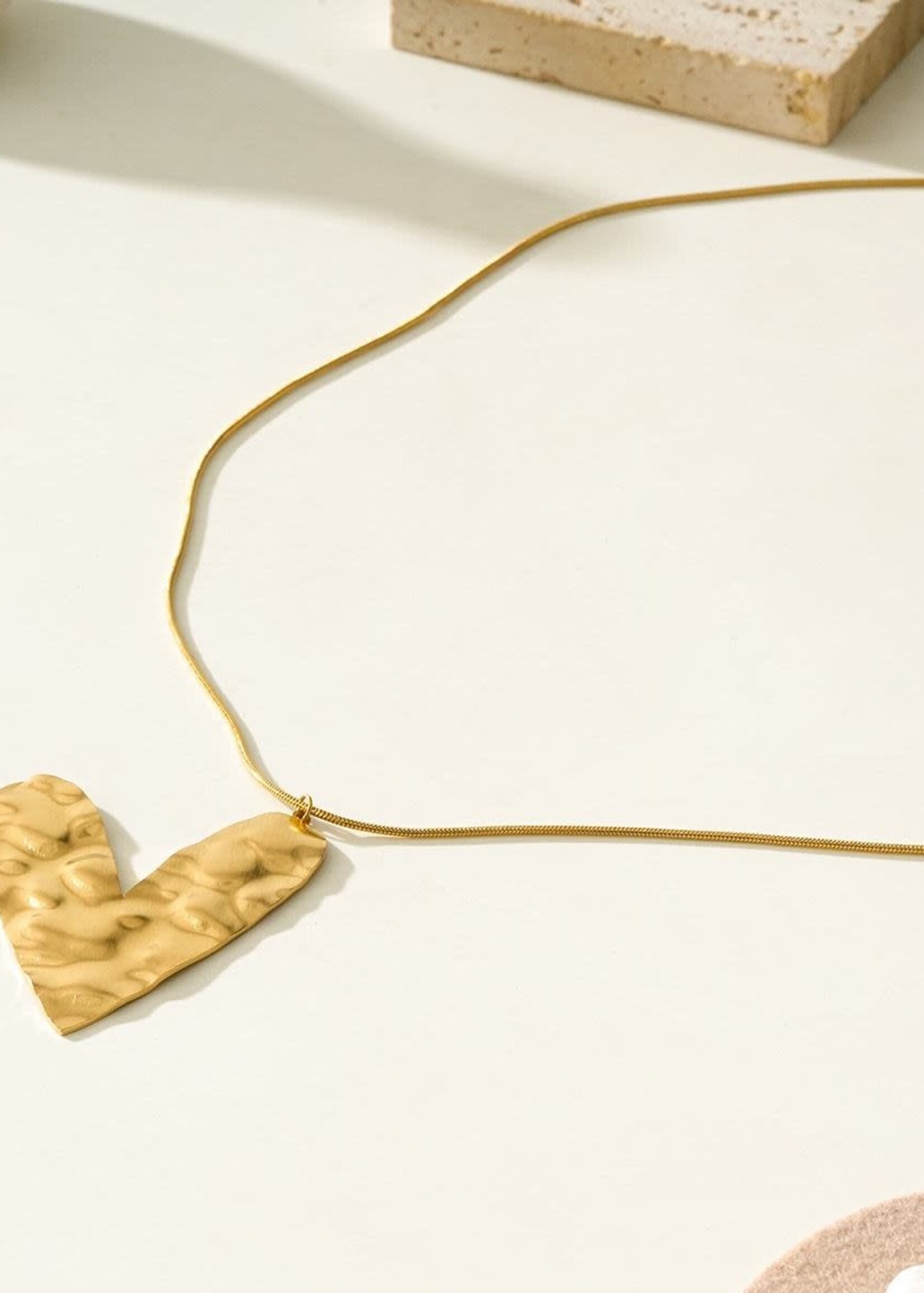 Flo Boutique Long Necklace Big Heart