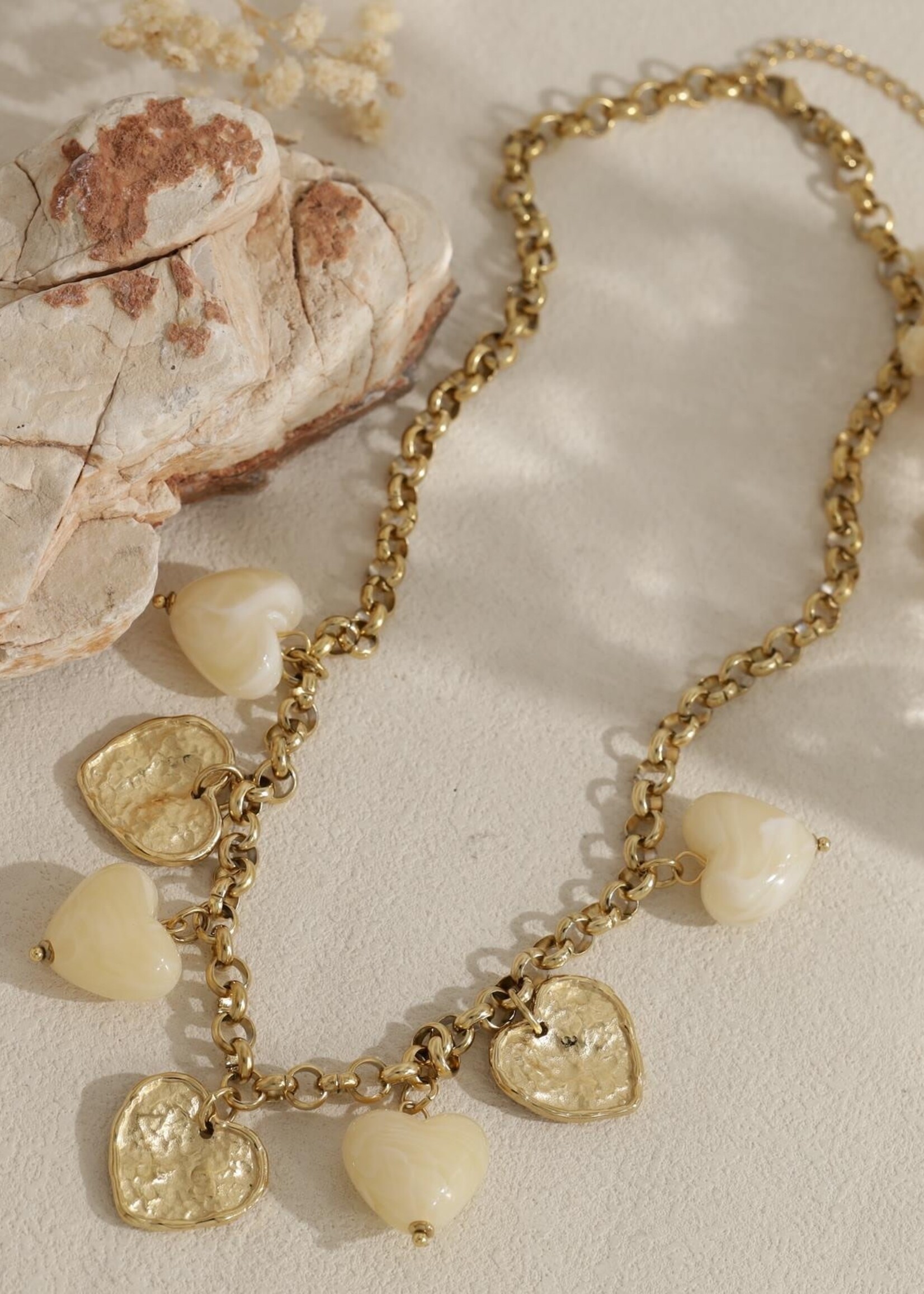 Flo Boutique Ketting Coloured Hearts