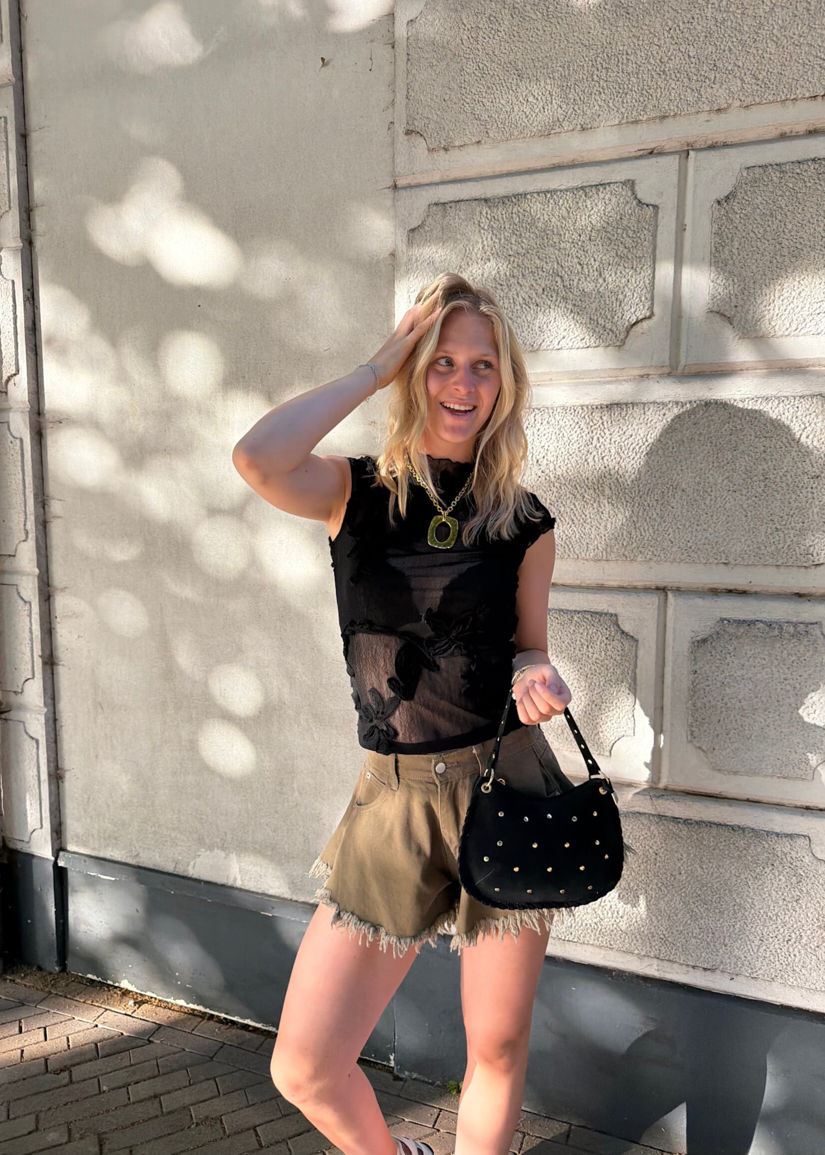 Flo Boutique Top Bess Black