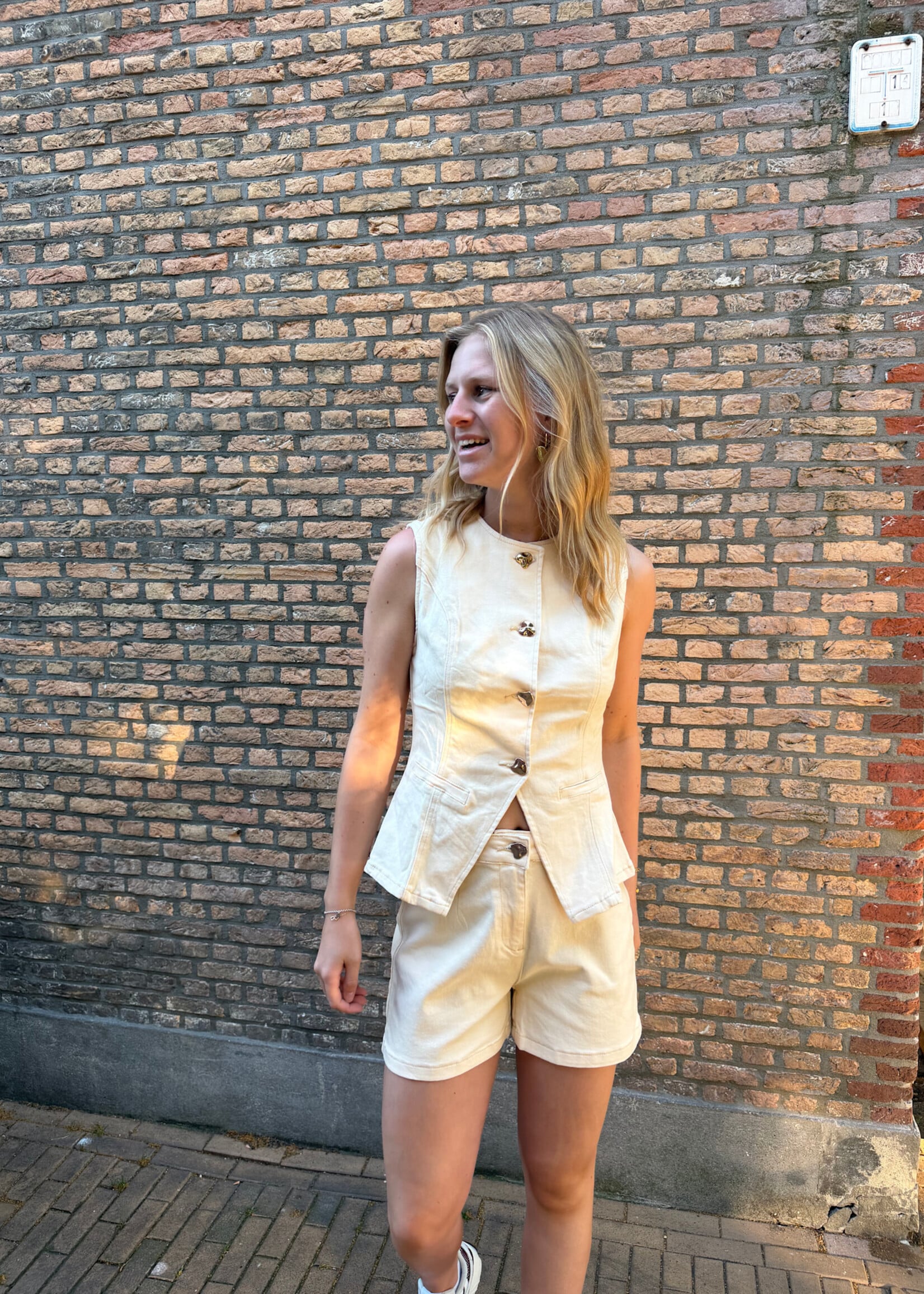 Flo Boutique Short Izzy Cream