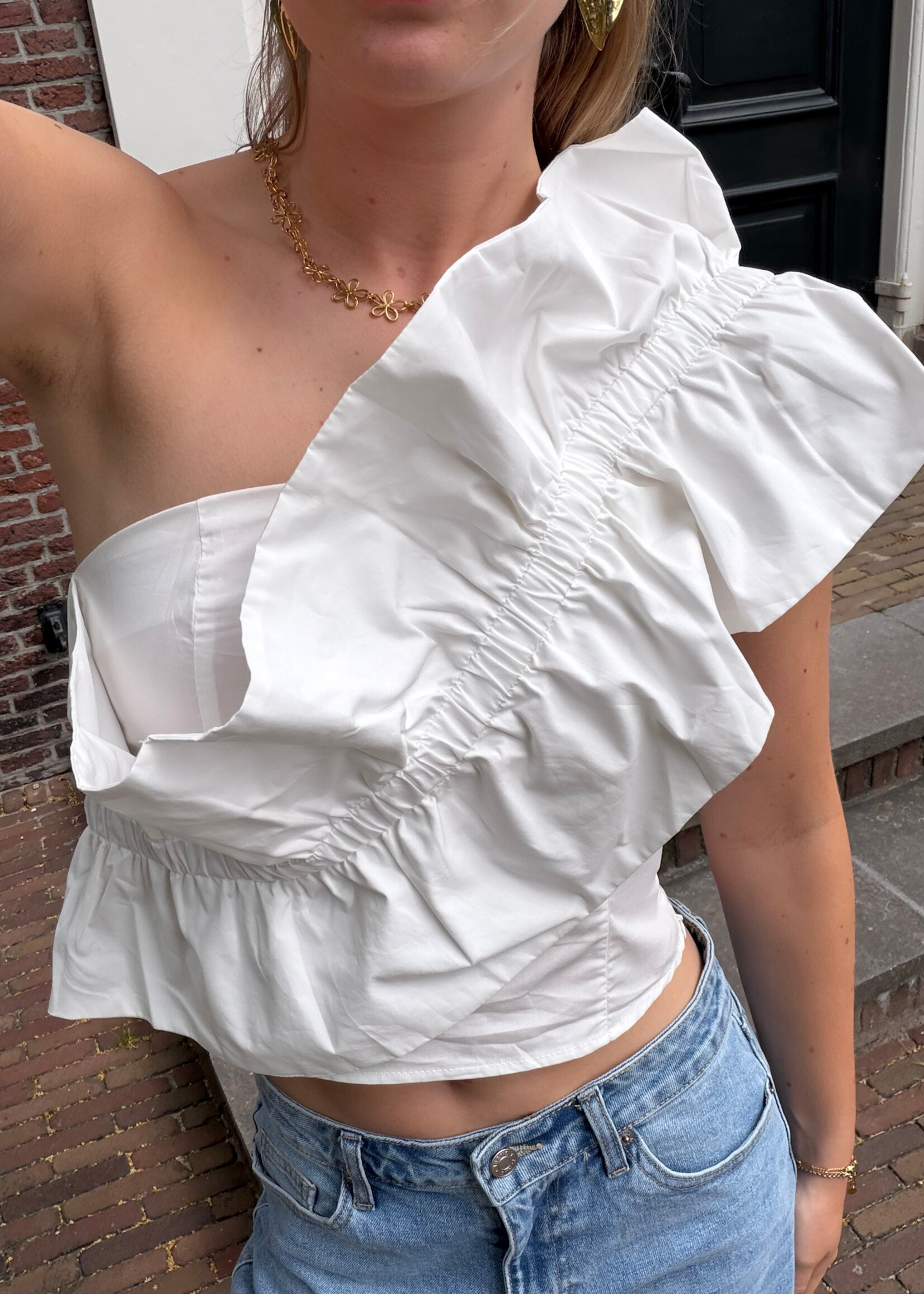 Flo Boutique Top Ruby White