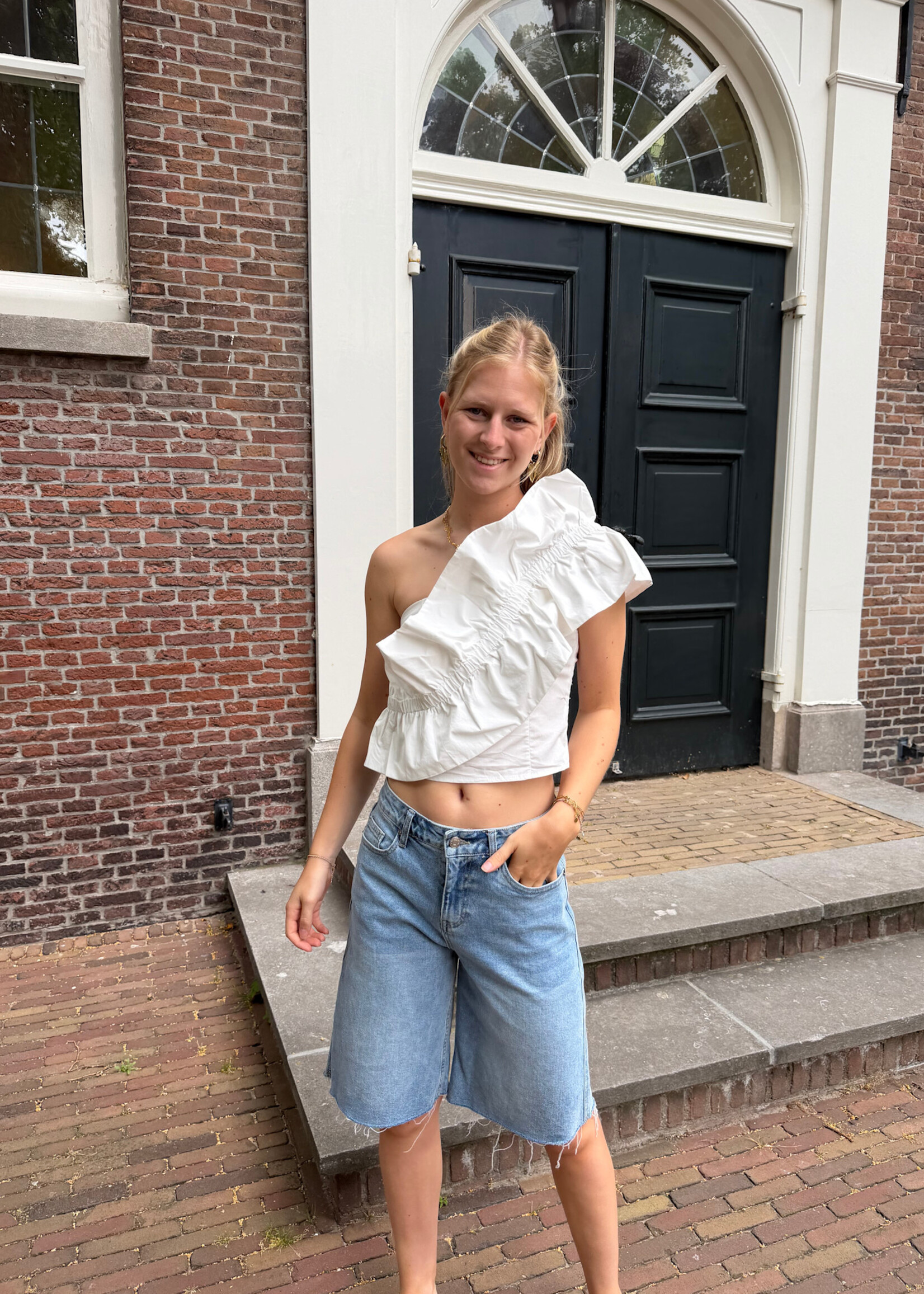 Flo Boutique Top Ruby White