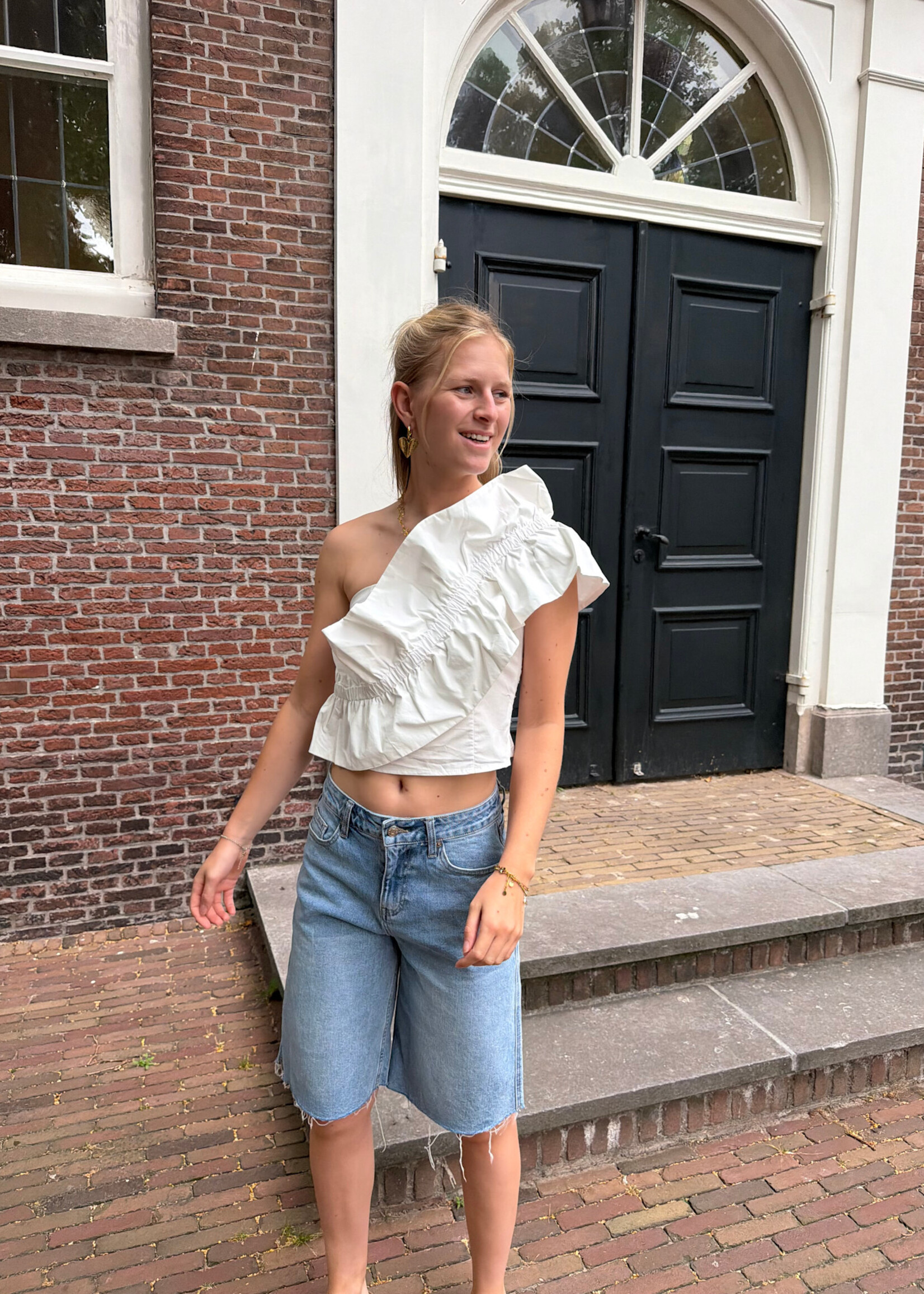 Flo Boutique Top Ruby White