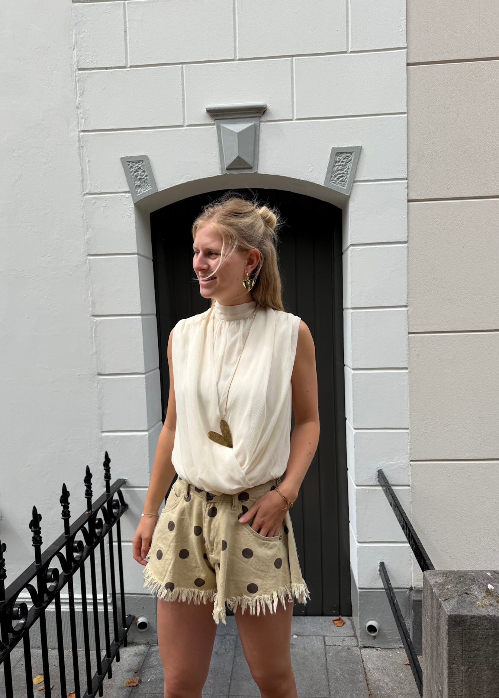 Flo Boutique Top Juna Beige