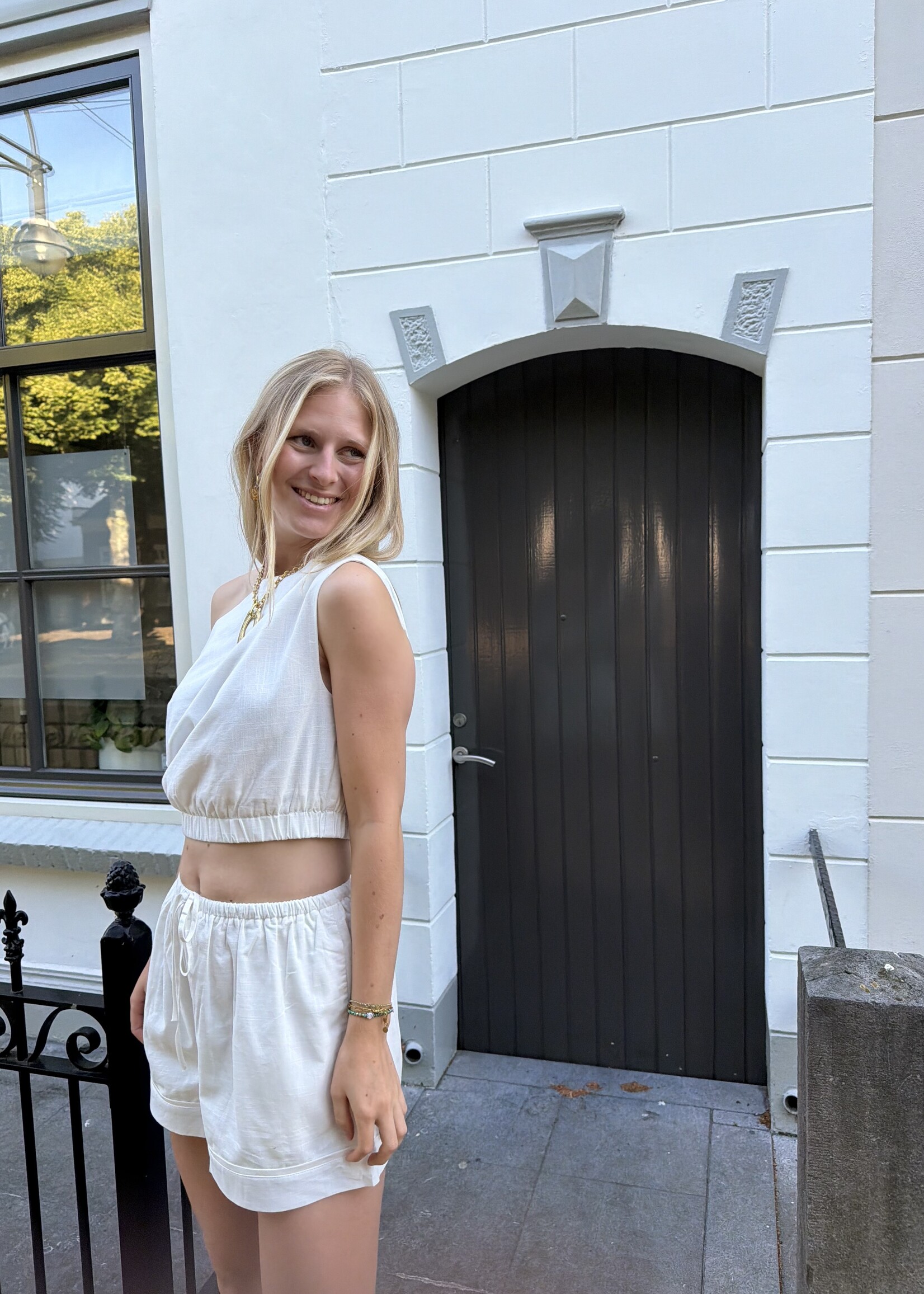 Flo Boutique Top Mirre White