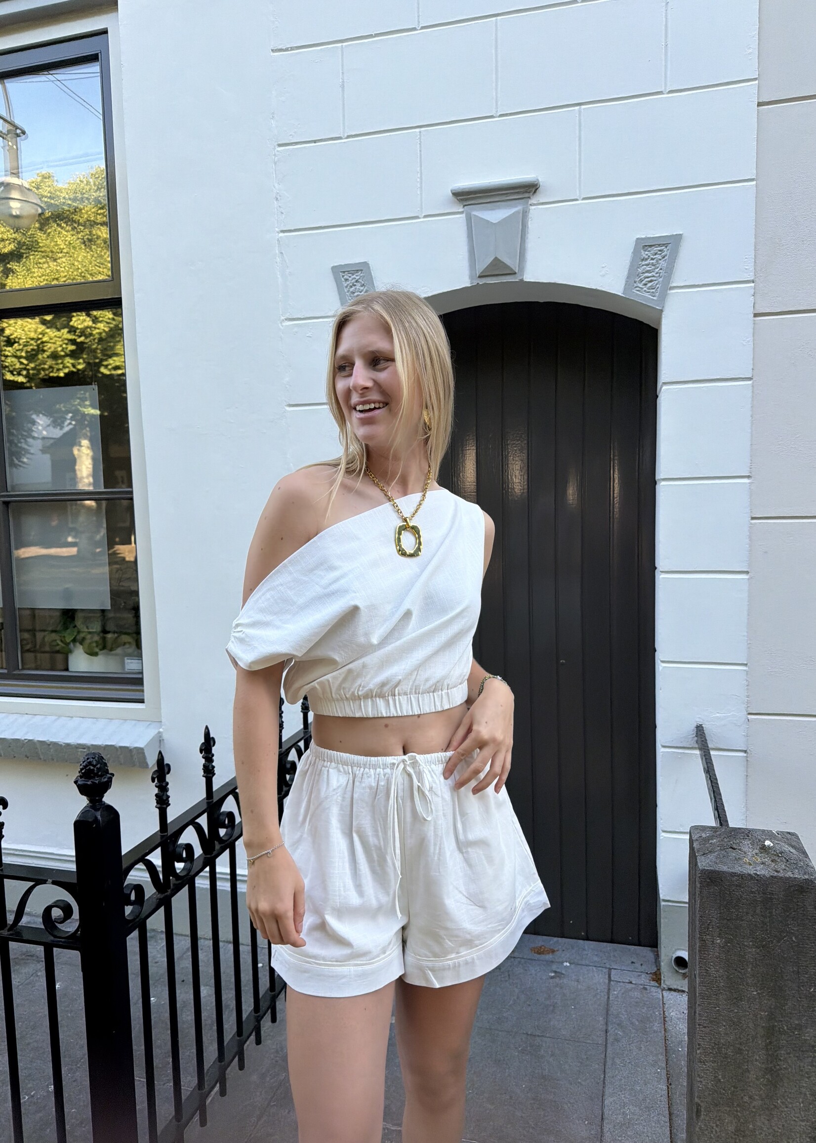 Flo Boutique Top Mirre White