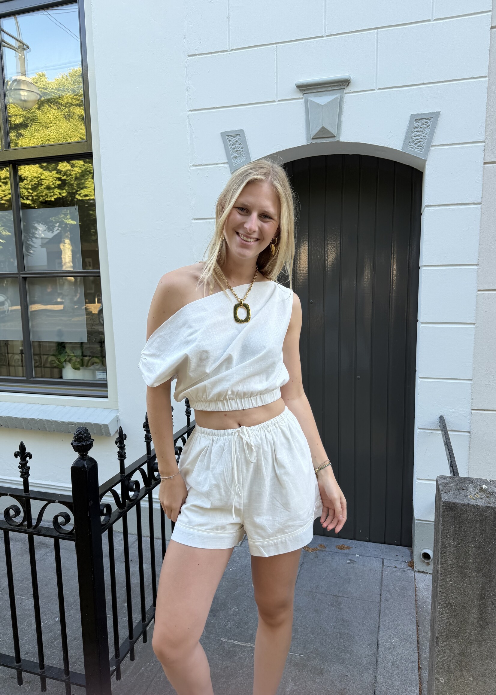 Flo Boutique Top Mirre White