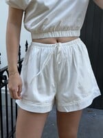 Flo Boutique Short Mirre White