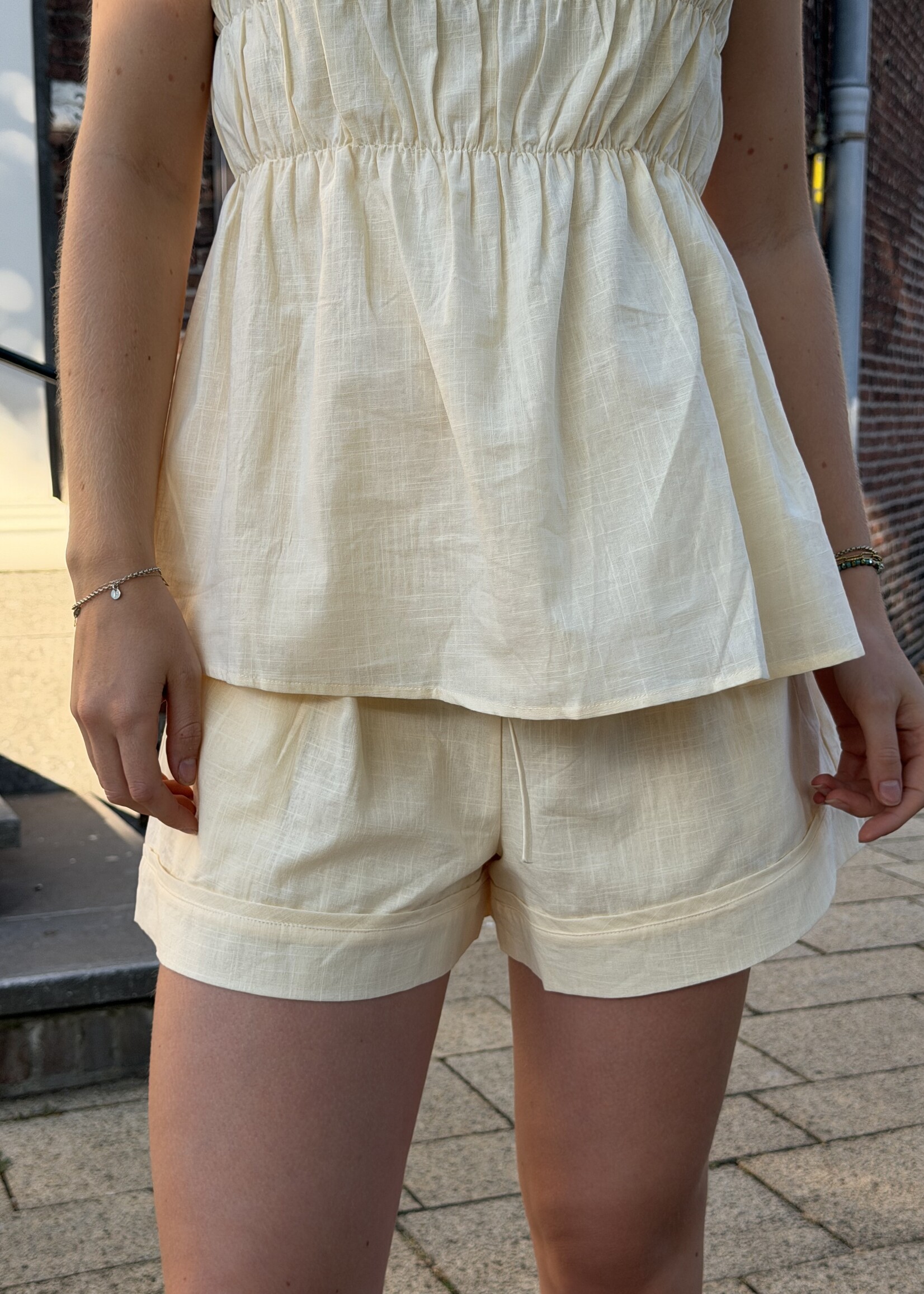 Flo Boutique Short Ylva Yellow