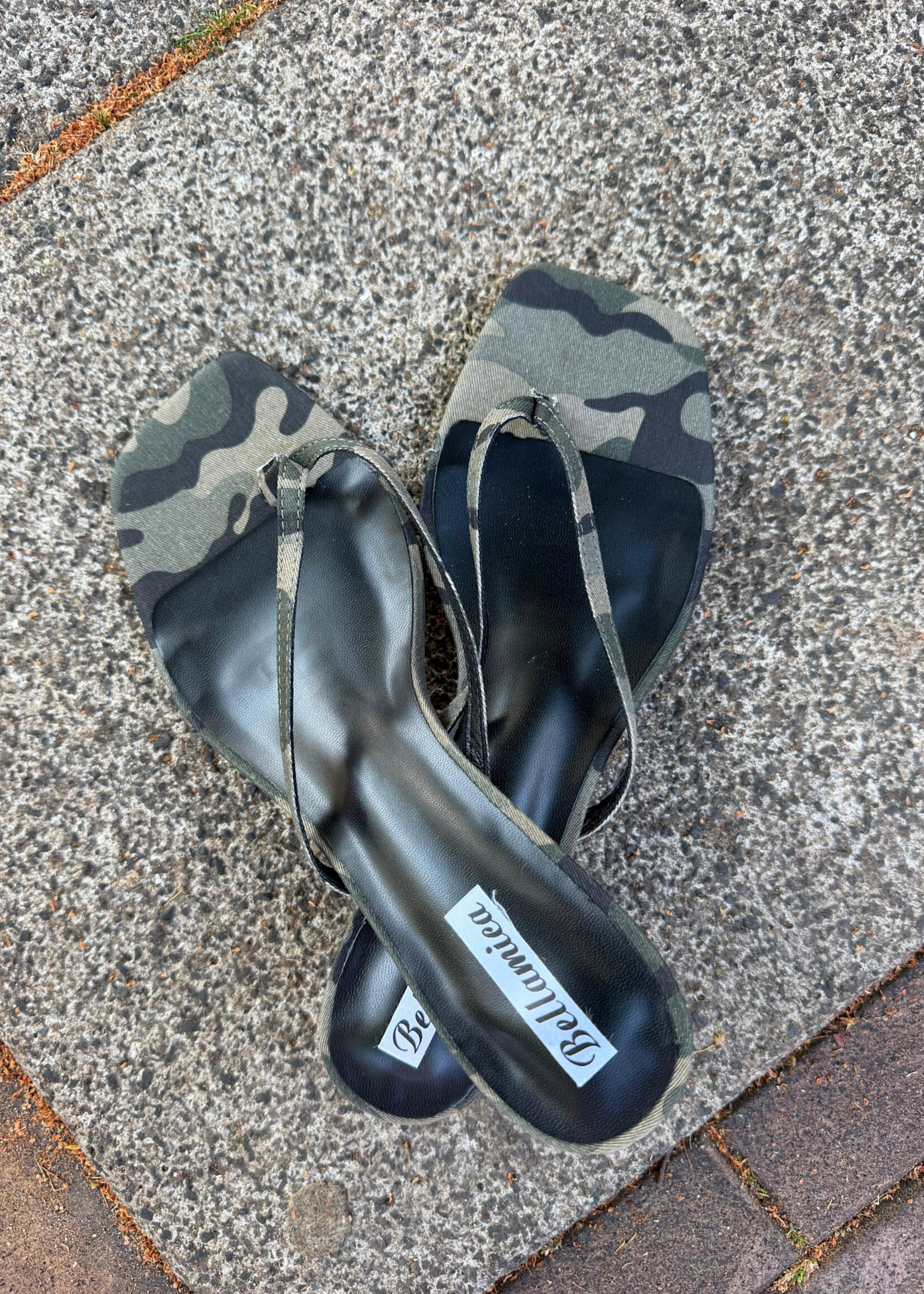 Flo Boutique Teenslipper Kitten Heel Ravi Camo