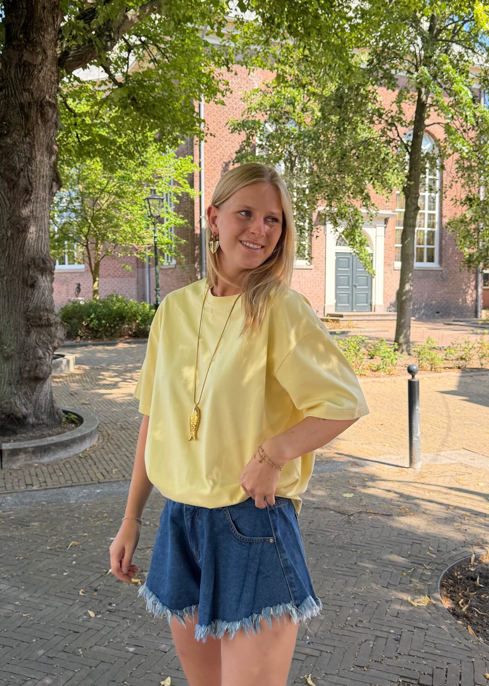Flo Boutique Tee Danie Yellow