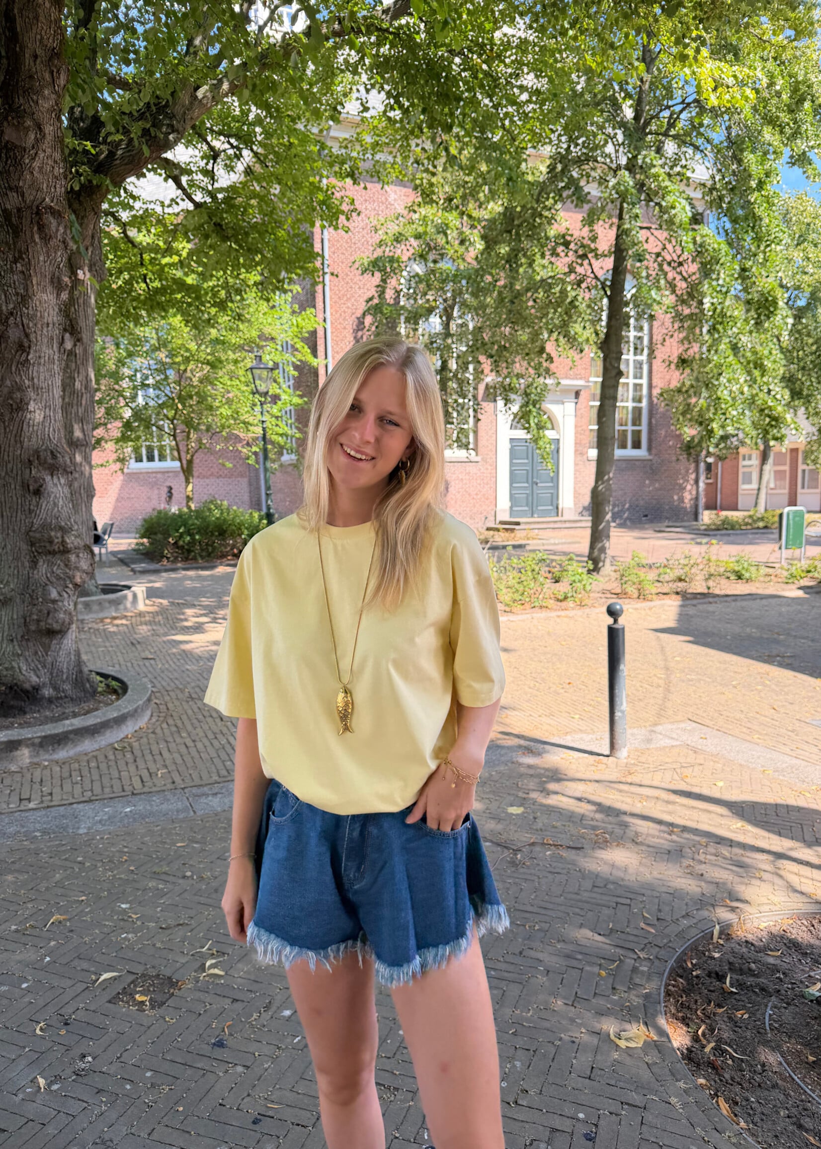 Flo Boutique Tee Danie Yellow