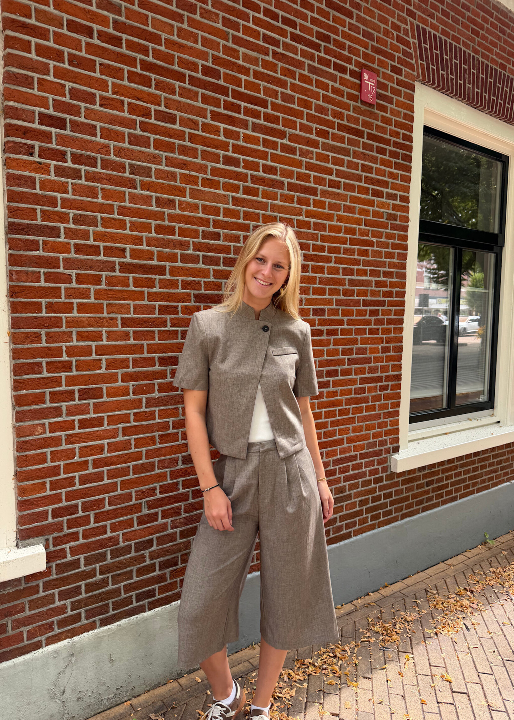 Flo Boutique Blazer Josie Taupe