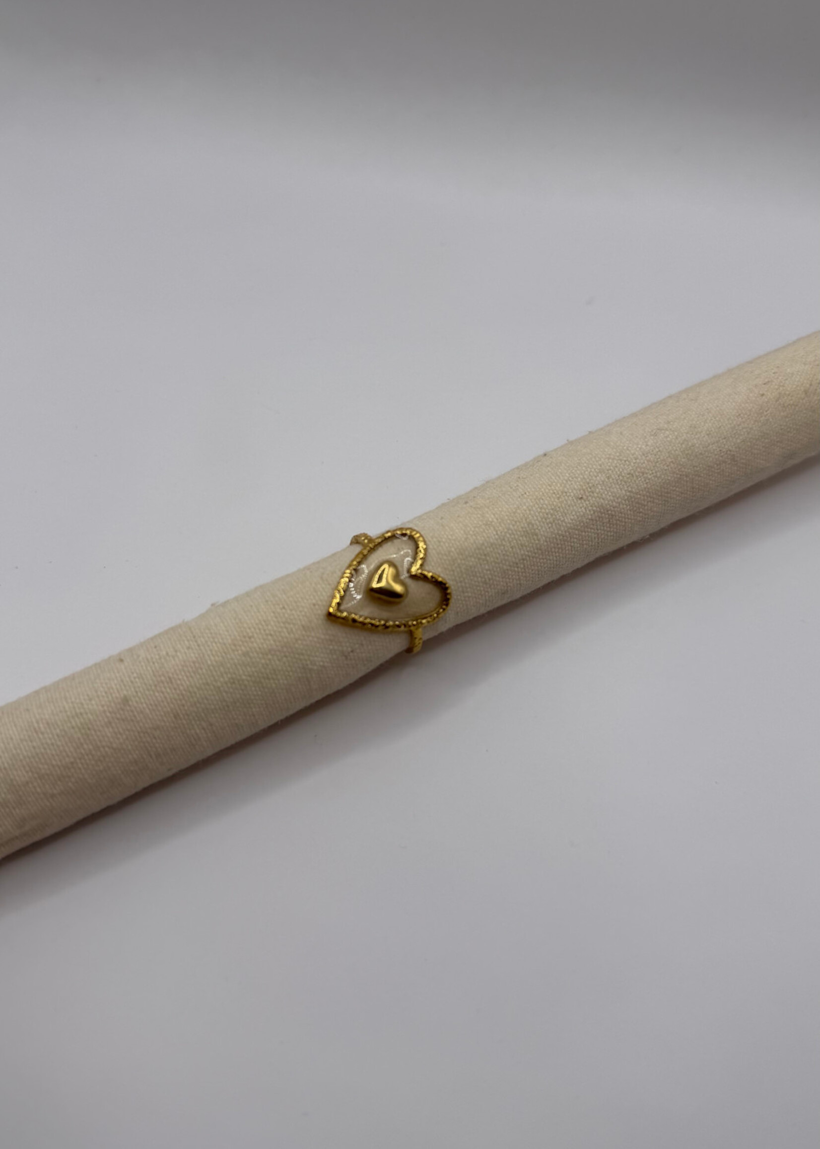 Flo Boutique Ring Heart Filled with Love