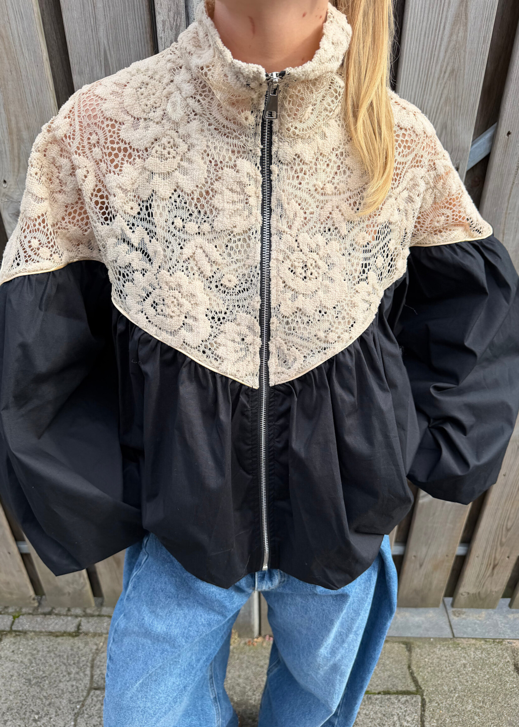 Flo Boutique Balloon Jacket Rive Crochet Black