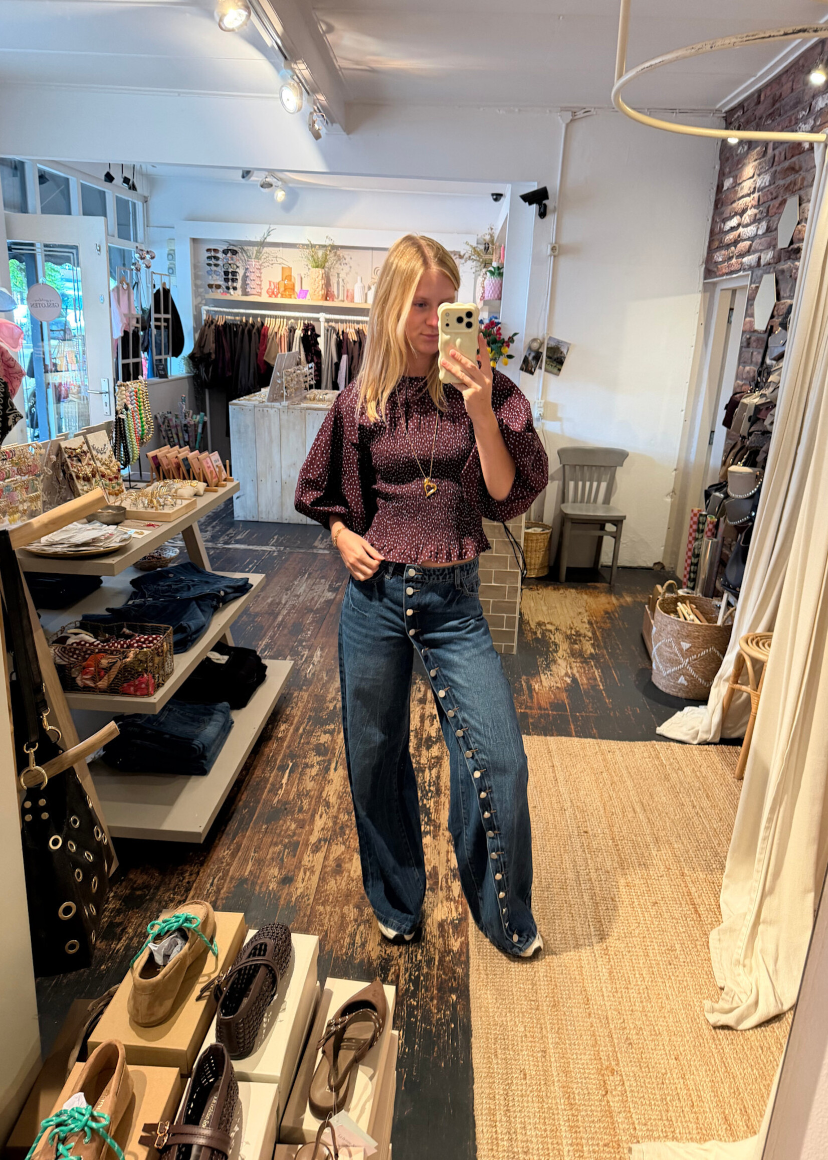 Flo Boutique Button Jeans Vic Mid Blue