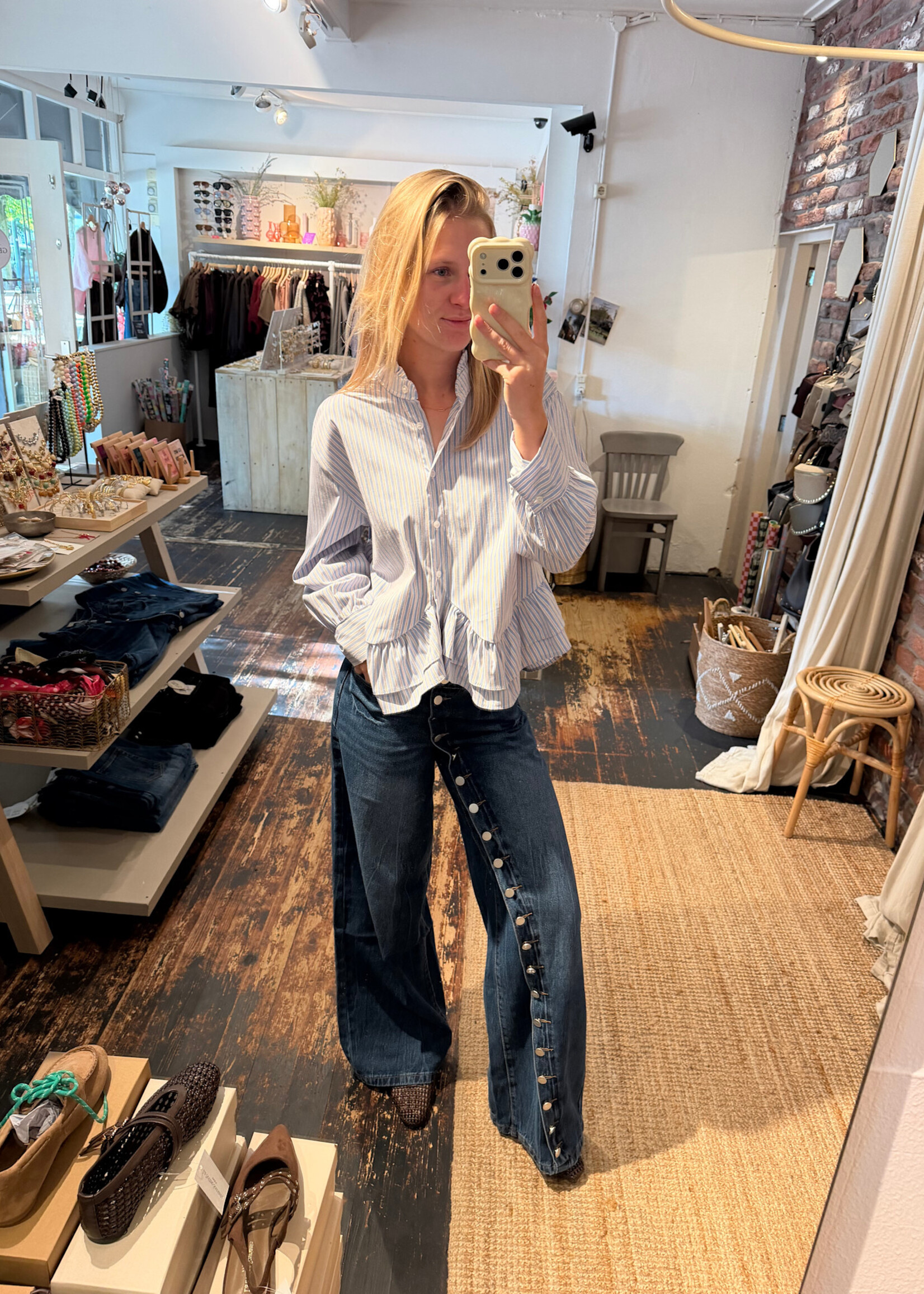 Flo Boutique Button Jeans Vic Mid Blue